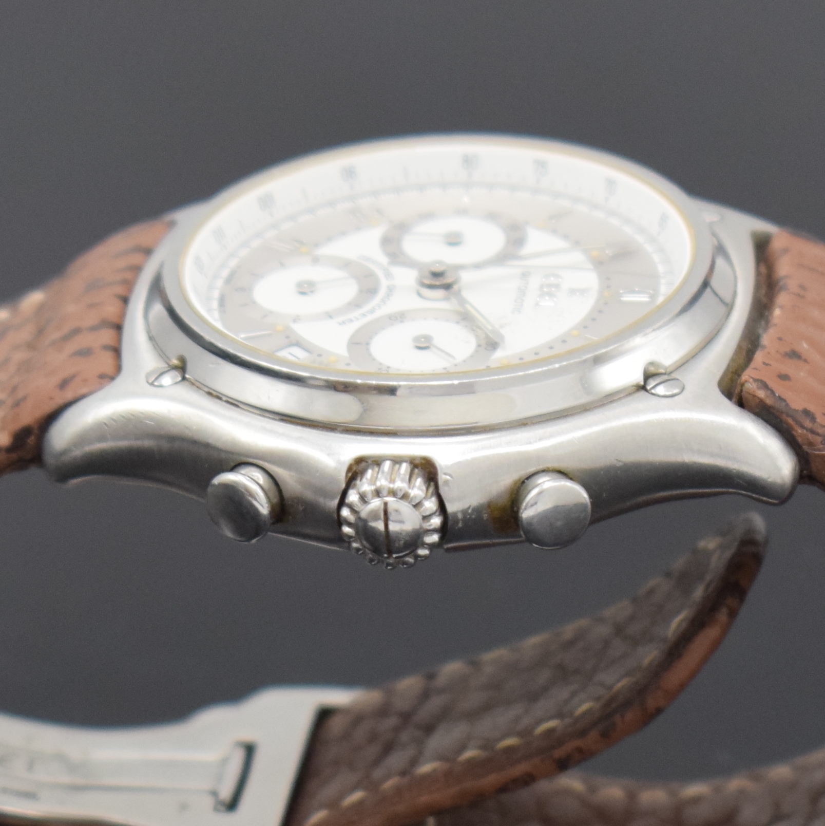 Detail e: EBEL Armbandchronograph Chronometer Le Modulor Referenz 9137241, Automatik, Schweiz um 2008, Edelstahlgeh. inkl. orig. Lederband m. Faltschl., Boden ...