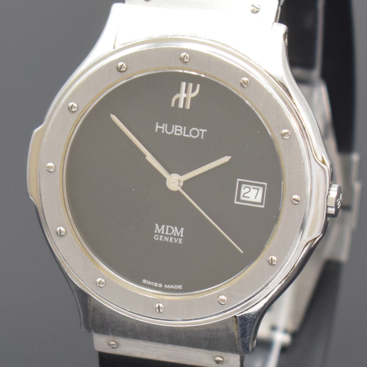 Detail a: HUBLOT MDM Herrenarmbanduhr Referenz 1521.1, Schweiz um 1992, quarz, Edelstahlgeh. inkl. Kautschukband m. dopp. Faltschl., Boden 6-fach verschr., ...