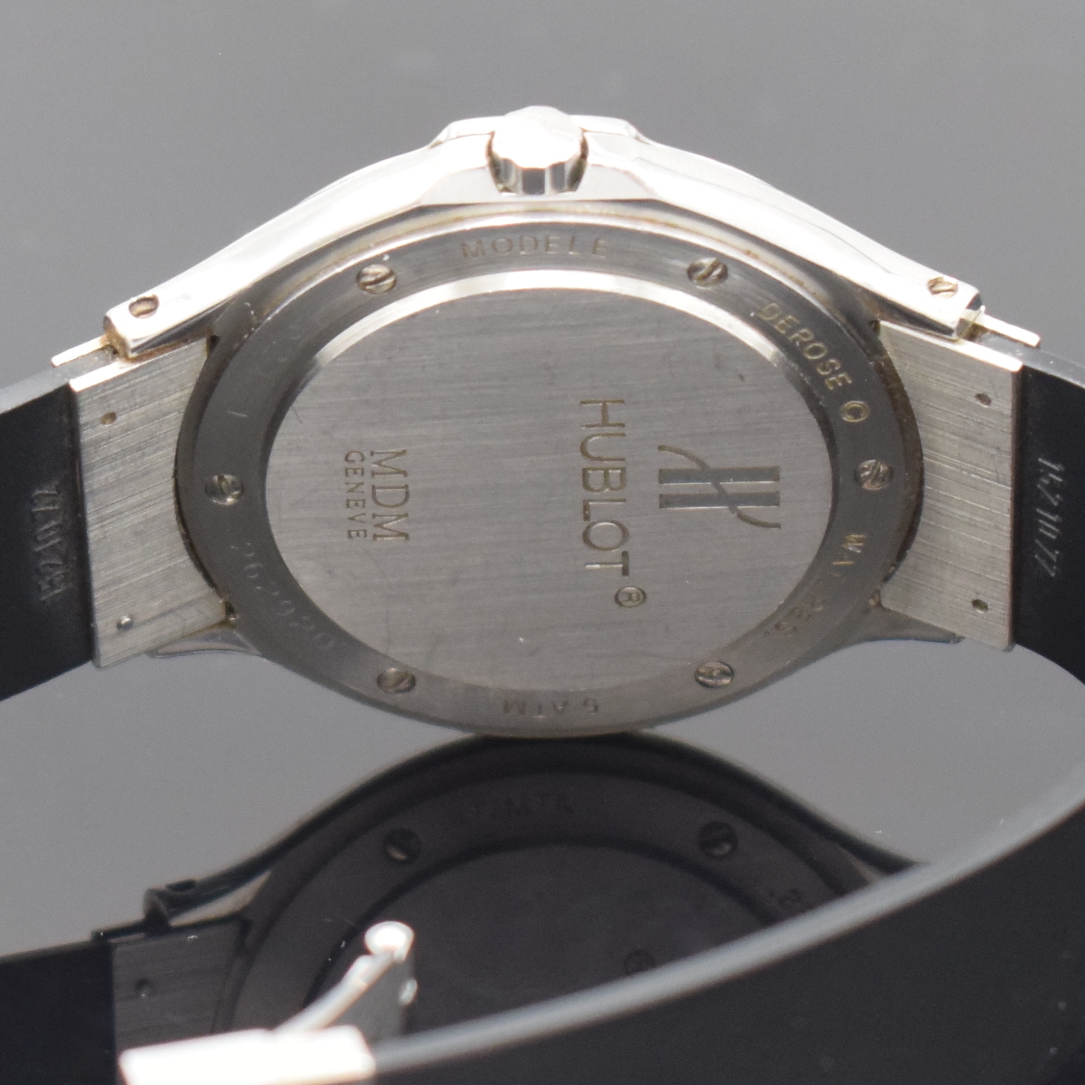 Detail f: HUBLOT MDM Herrenarmbanduhr Referenz 1521.1, Schweiz um 1992, quarz, Edelstahlgeh. inkl. Kautschukband m. dopp. Faltschl., Boden 6-fach verschr., ...