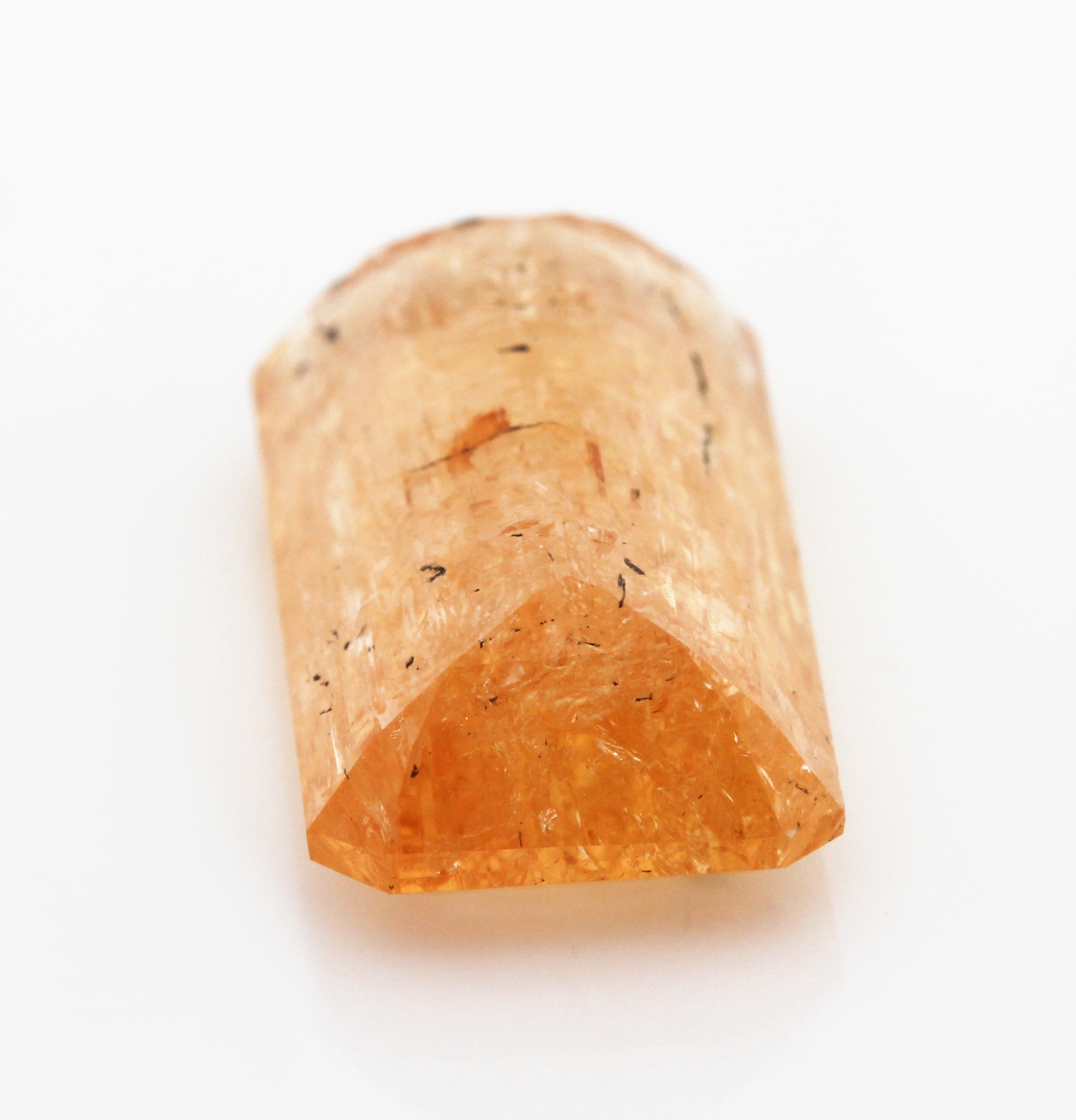 Detail b: Loser Imperial Topas, ca. 11.73 ct, Treppenschliff