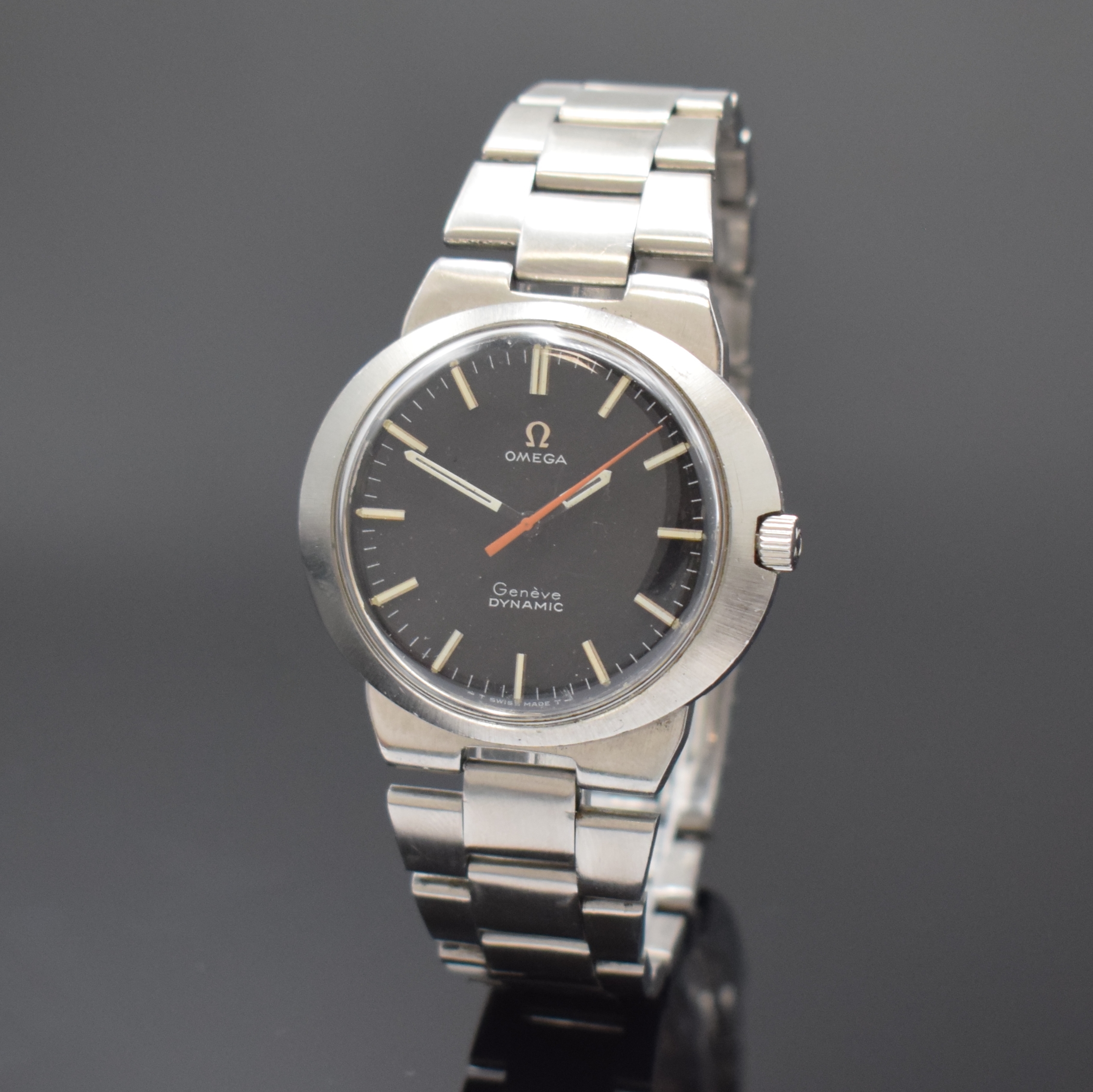 OMEGA Geneve Dynamic Herrenarmbanduhr in Stahl, Schweiz um 1970, Handaufzug, Monocoque-Geh. inkl. integr. original Gliederband m. Faltschl., ...