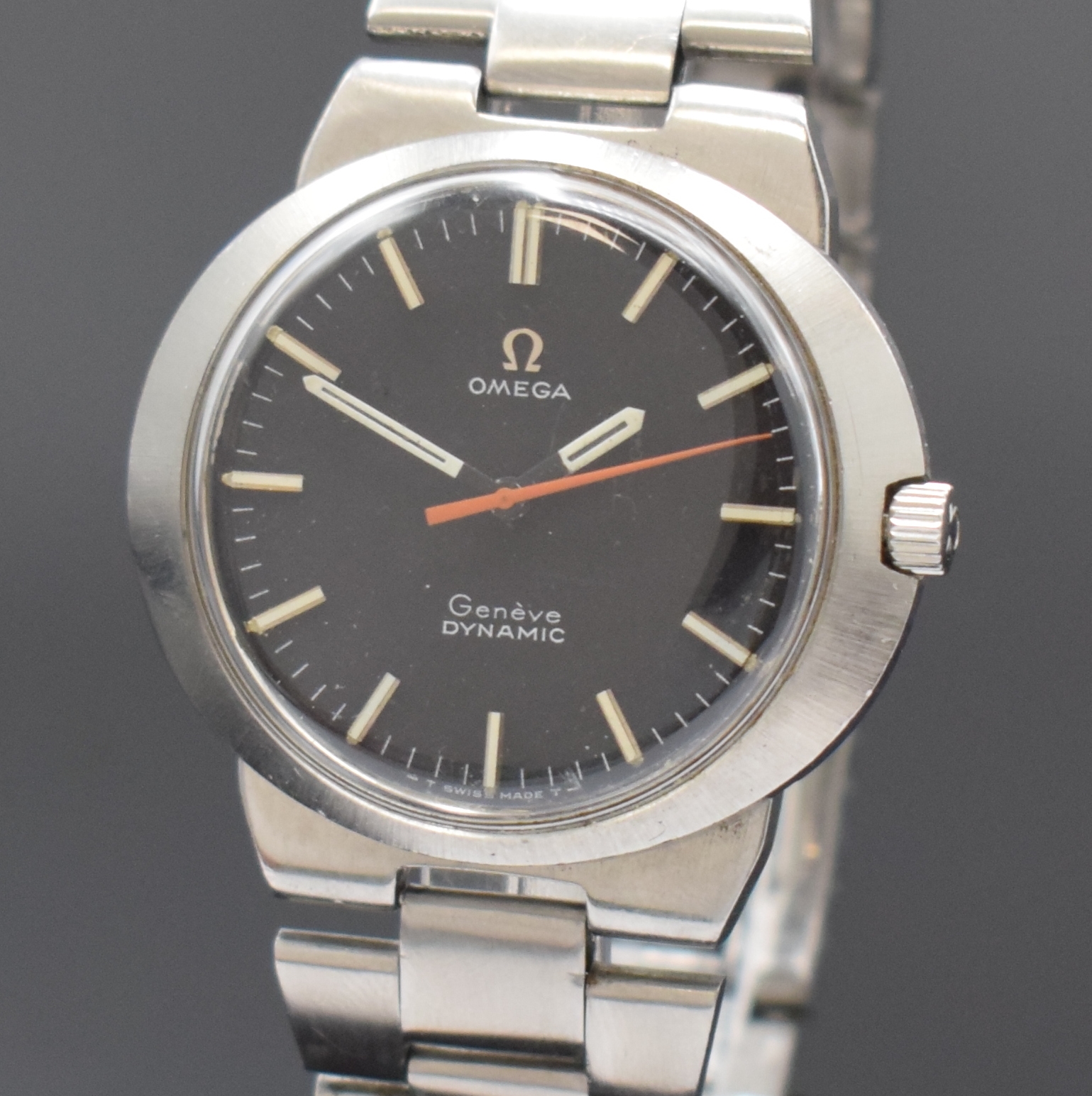 Detail a: OMEGA Geneve Dynamic Herrenarmbanduhr in Stahl, Schweiz um 1970, Handaufzug, Monocoque-Geh. inkl. integr. original Gliederband m. Faltschl., ...