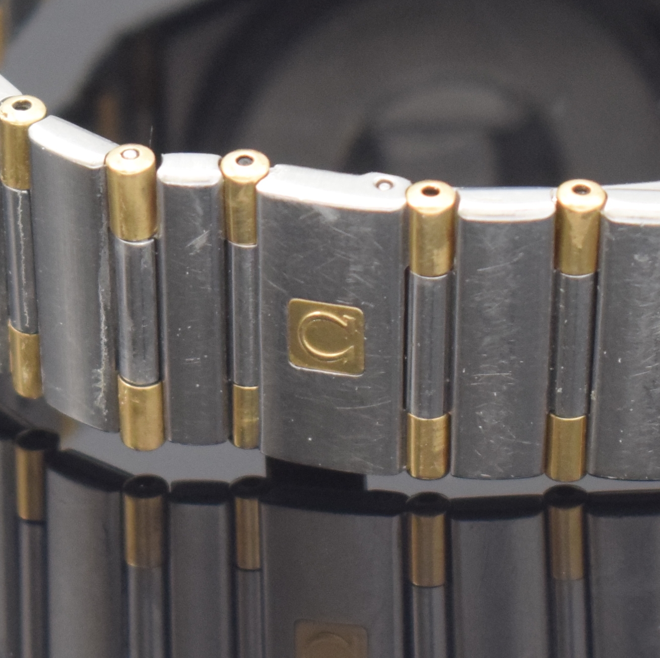 Detail b: OMEGA Constellation Armbanduhr Referenz 396 1201, Schweiz um 2000, quarz, Edelstahl und Gold kombiniert, Boden aufgedr., Gliederband m. Faltschl. ...