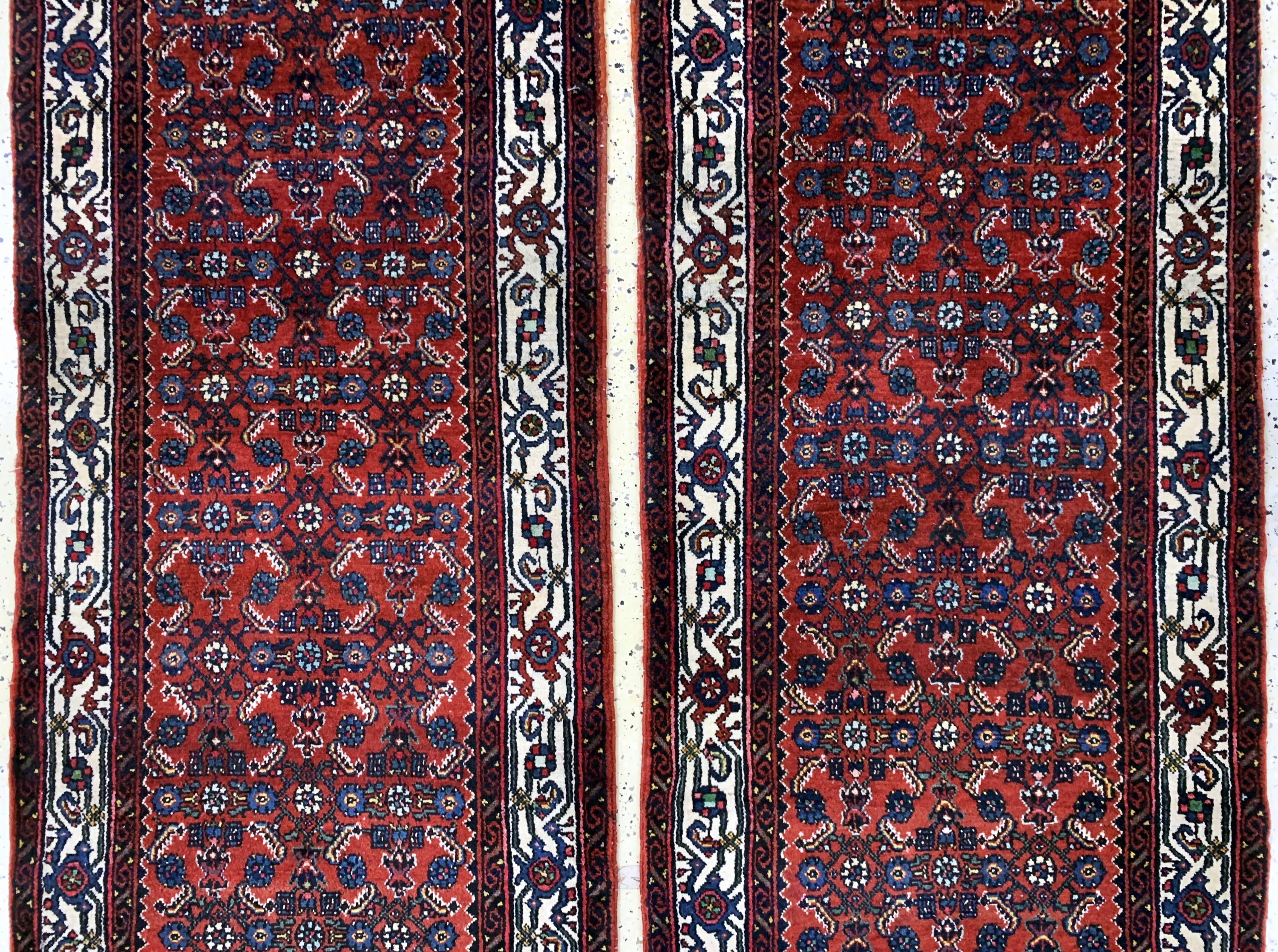 Detail b: 1 paar Serabend fein, Persien, Mitte 20.Jhd, Wolle auf Baumwolle, ca. 400 x 78 cm, EHZ:(nahezu Neuwertig).