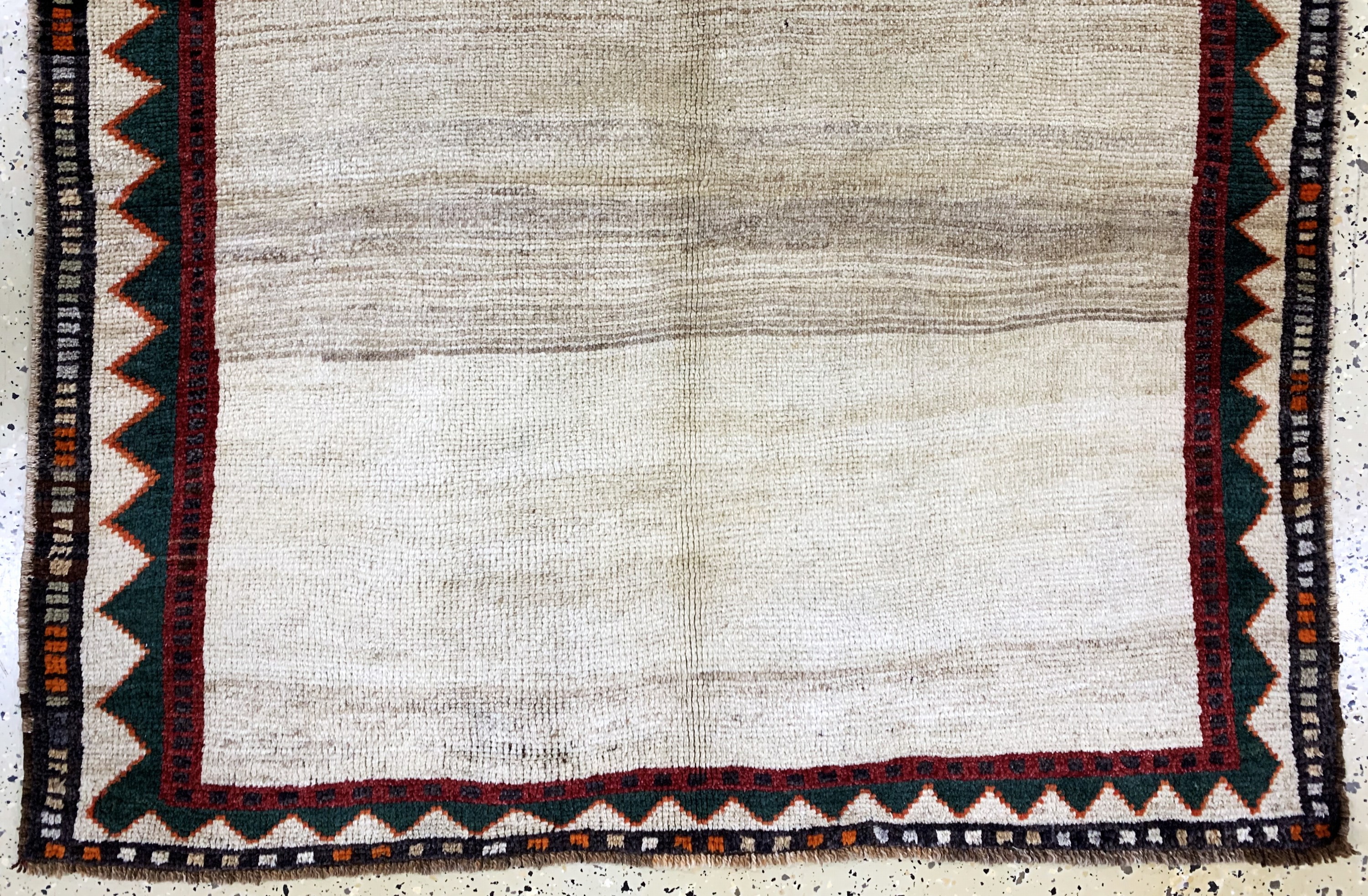 Detail c: Gabbeh alt, Persien, Anfang 20.Jhd, Wolle auf Wolle, ca. 198 x 120 cm, EHZ: 3