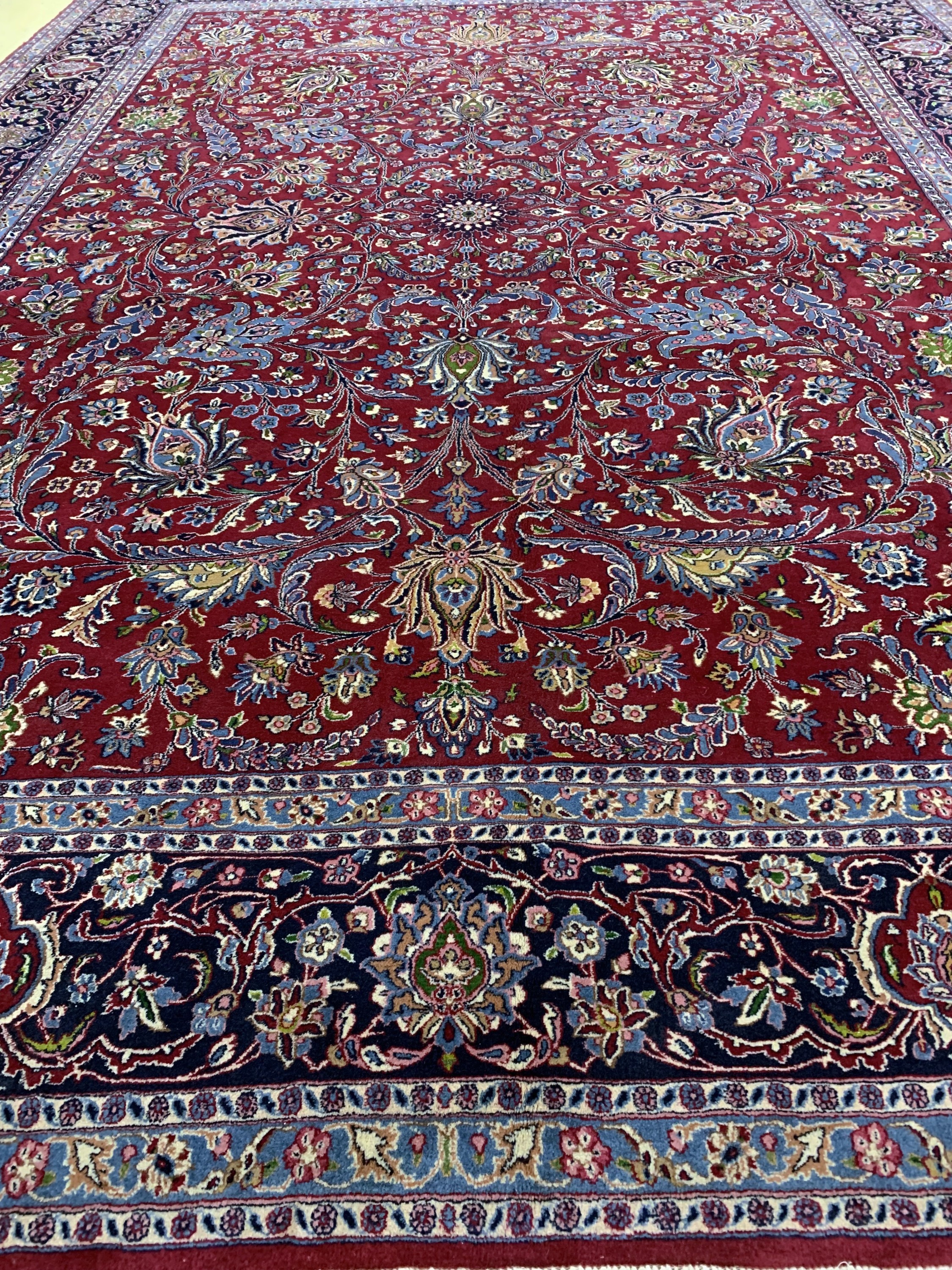 Detail g: Kerman Lawar fein, Persien, Ende 20.Jhd, Wolle auf Baumwolle, ca. 414 x 297 cm, EHZ:(nahezu Neuwertig).