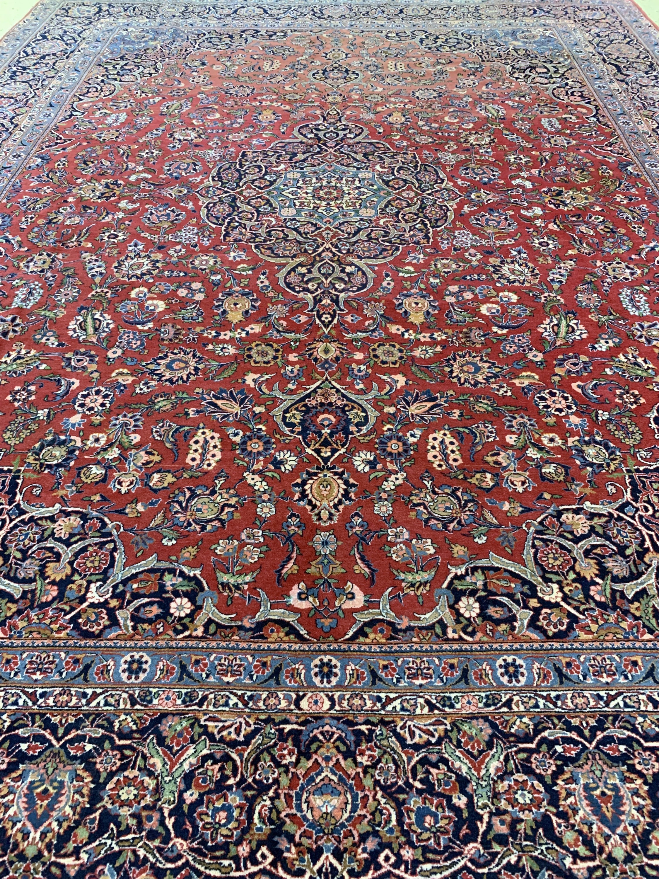 Detail g: Keschan Kork, Persien, Ende 20.Jhd, Korkwolle auf Baumwolle, ca. 410 x 305 cm, EHZ: 1-2(Abrasch)