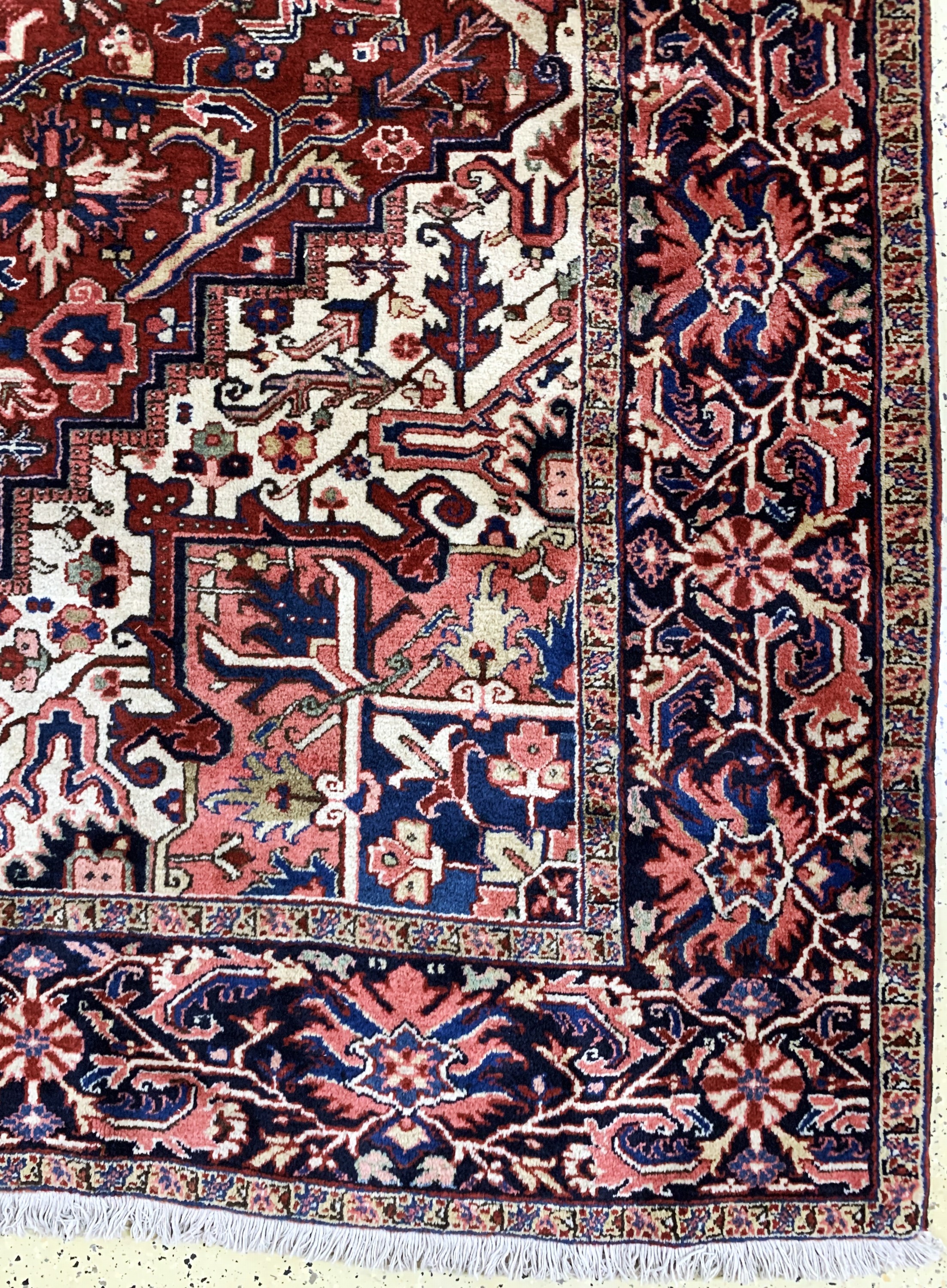 Detail a: Heriz alt, Persien, Mitte 20.Jhd, Wolle aufBaumwolle, ca. 415 x 295 cm, EHZ: 1-2