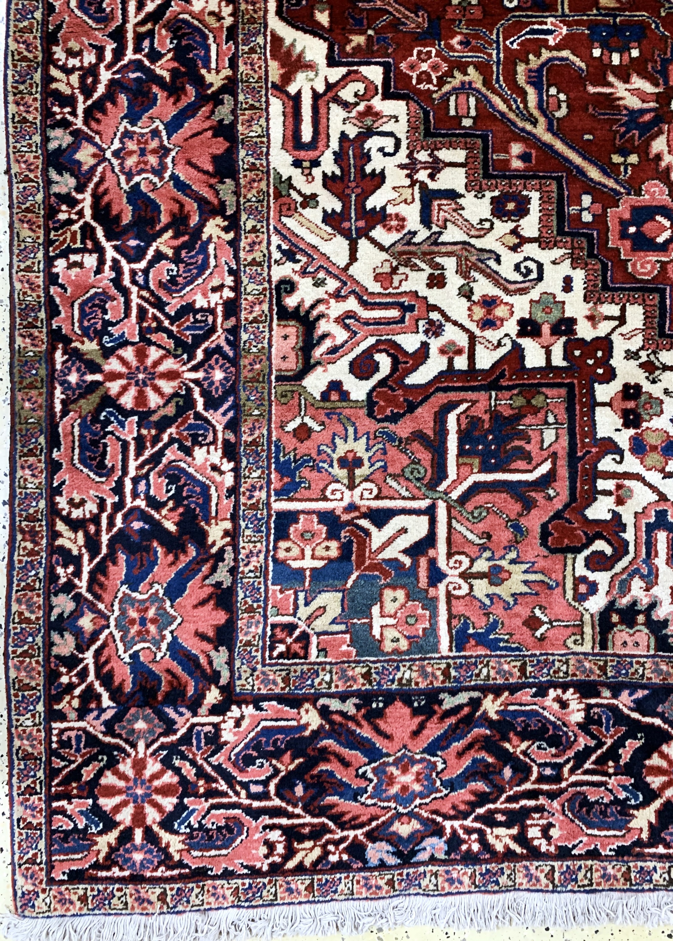 Detail b: Heriz alt, Persien, Mitte 20.Jhd, Wolle aufBaumwolle, ca. 415 x 295 cm, EHZ: 1-2