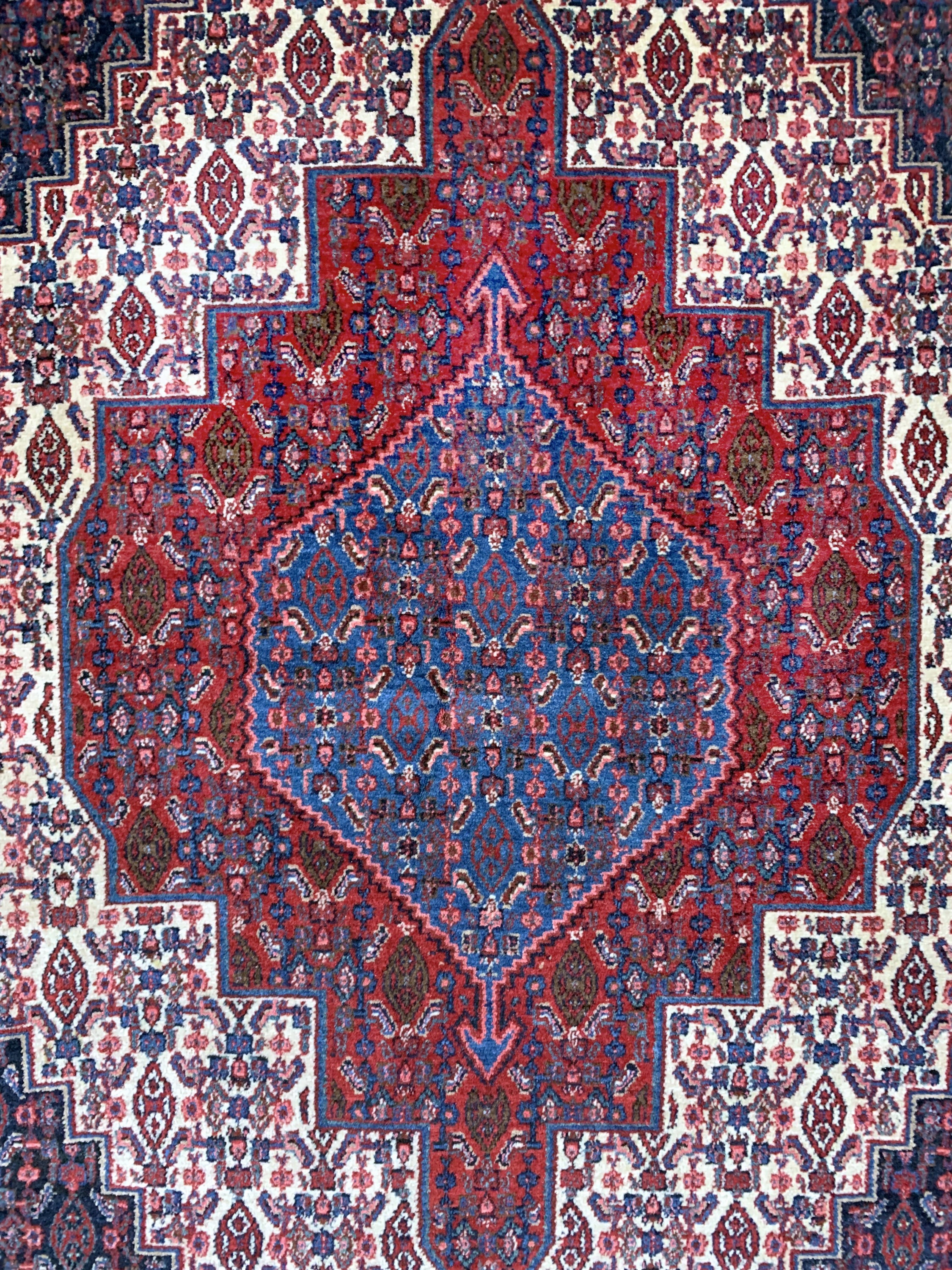 Detail b: Senneh alt, Persien, Anfang 20.Jhd, Wolle auf Baumwolle, ca. 215 x 147 cm, EHZ: 2