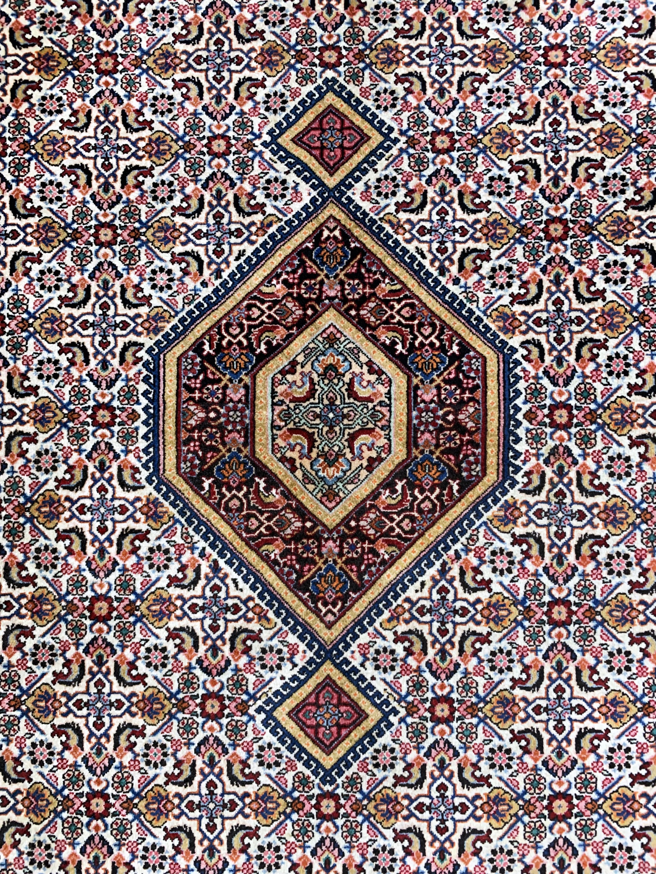 Detail b: Bidjar fein, Persien, Mitte 20.Jhd, Korkwolle auf Baumwolle, ca. 165 x 115 cm, ca.500.000 Kn/qm, EHZ: 2