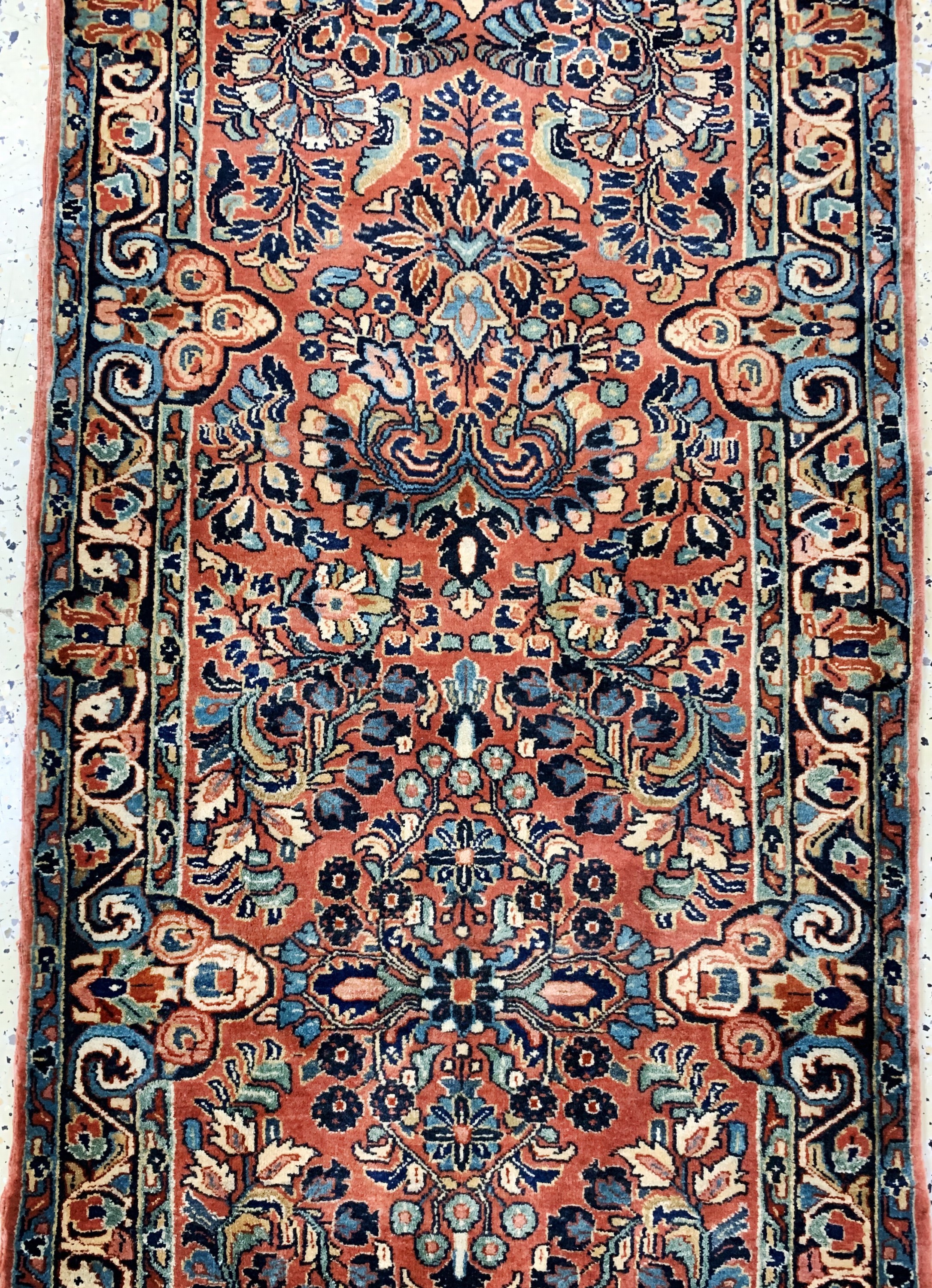 Detail c: Us Re-Import Sarogh, Persien, Anfang 20.Jhd, Korkwolle auf Baumwolle, ca. 625 x 82 cm, EHZ: 2, (fachkundig gereinigt).