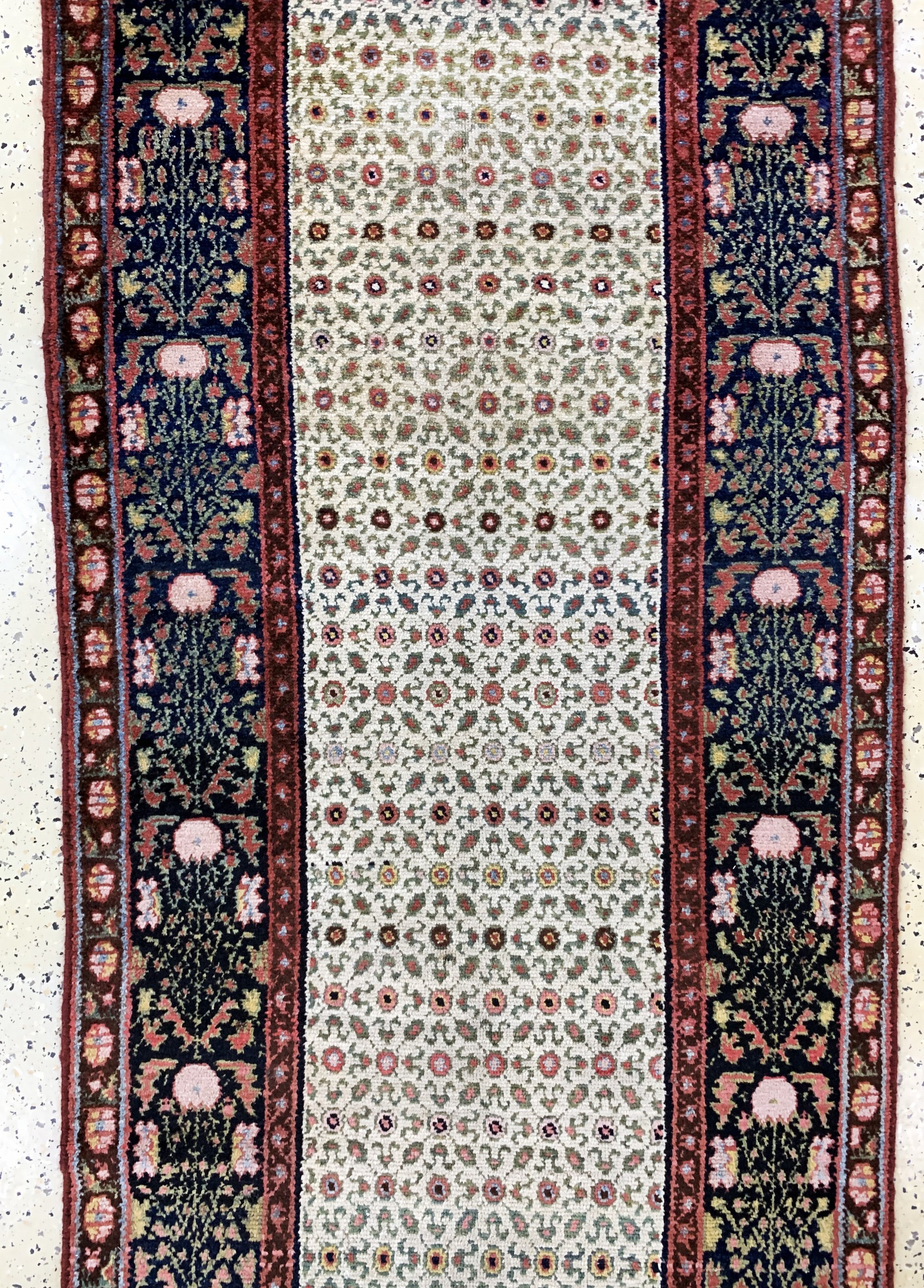 Detail b: Antiker Malayer, Persien, um 1900, Wolle auf Baumwolle, ca. 440 x 91 cm, EHZ: 2