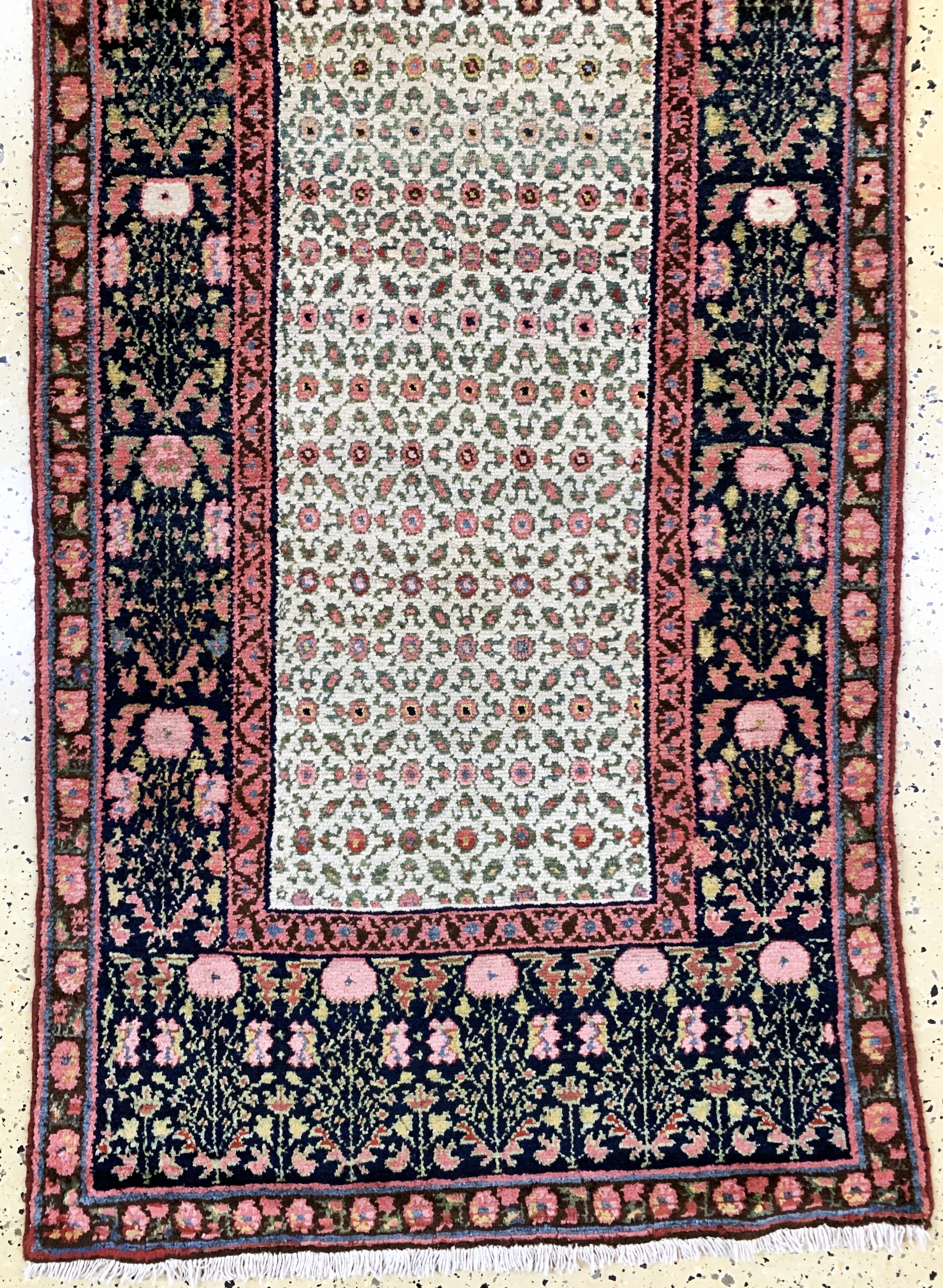 Detail d: Antiker Malayer, Persien, um 1900, Wolle auf Baumwolle, ca. 440 x 91 cm, EHZ: 2