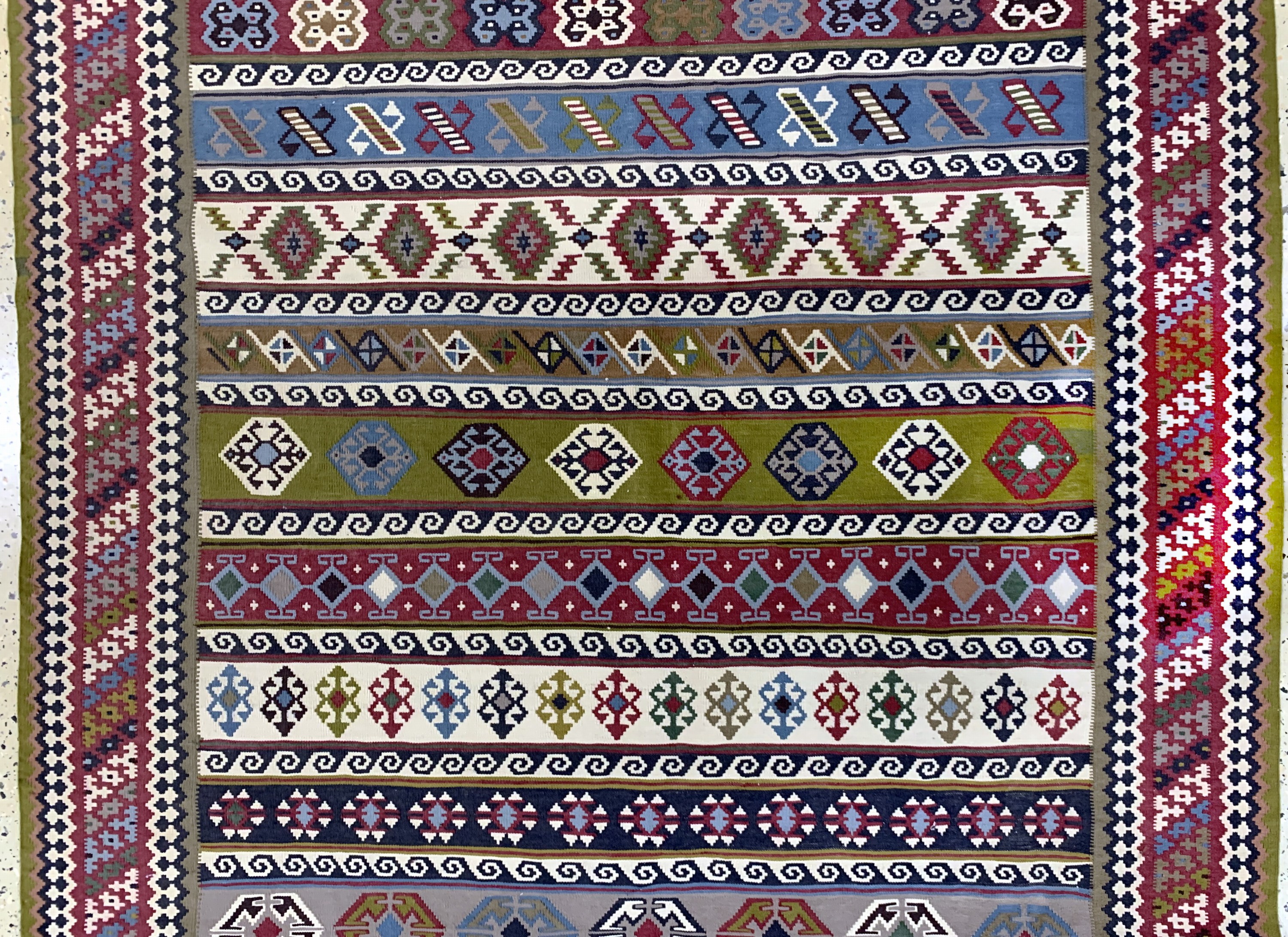 Detail e: Shahsawan Kelim fein, Persien, Mitte 20.Jhd, Wolle auf Wolle, ca. 600 x 155 cm, EHZ: 2