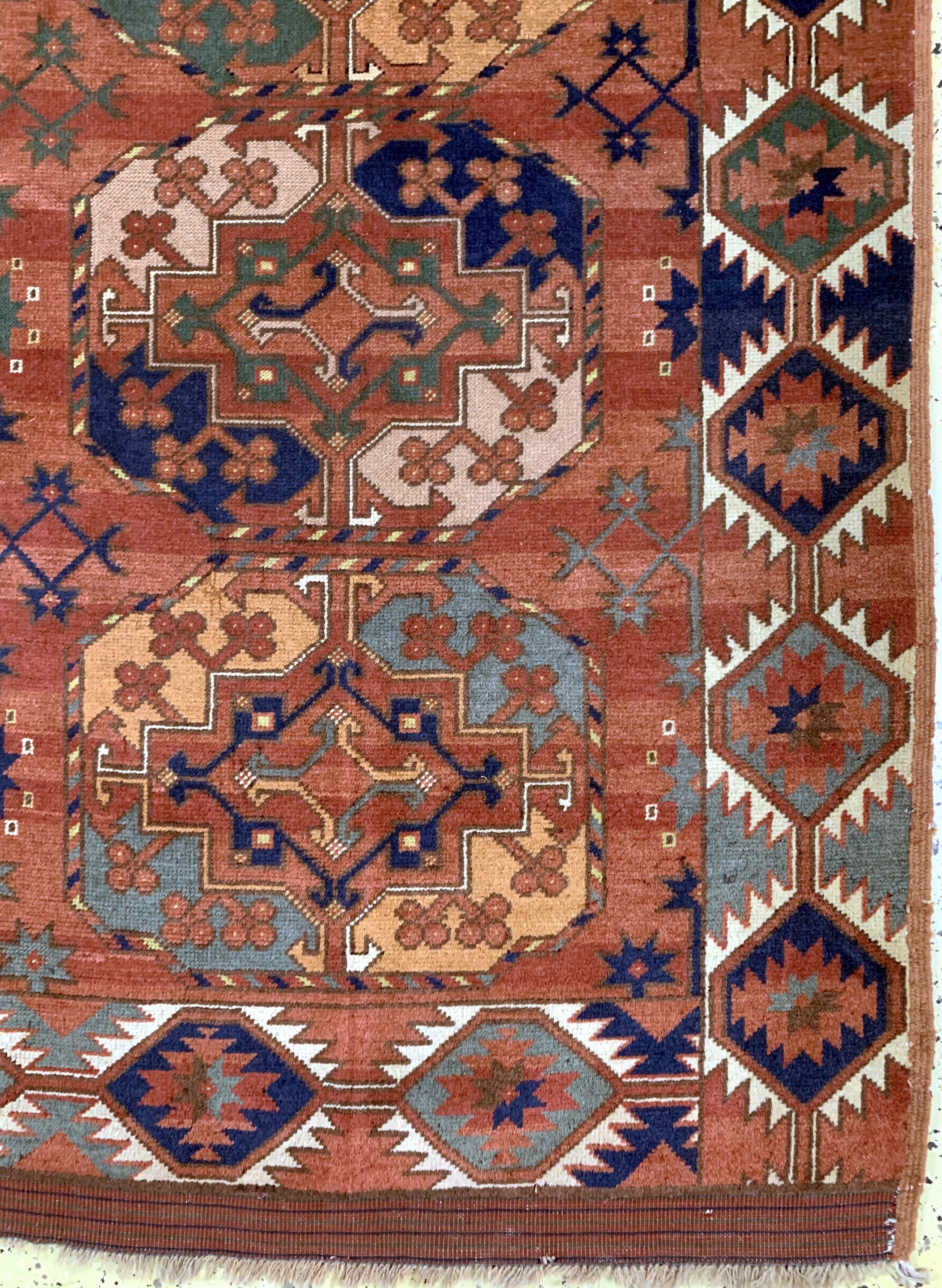 Detail a: Ersari alt, Rumänien, Mitte 20.Jhd, Wolle auf Wolle, ca. 360 x 240 cm, EHZ: 3(restauriert)