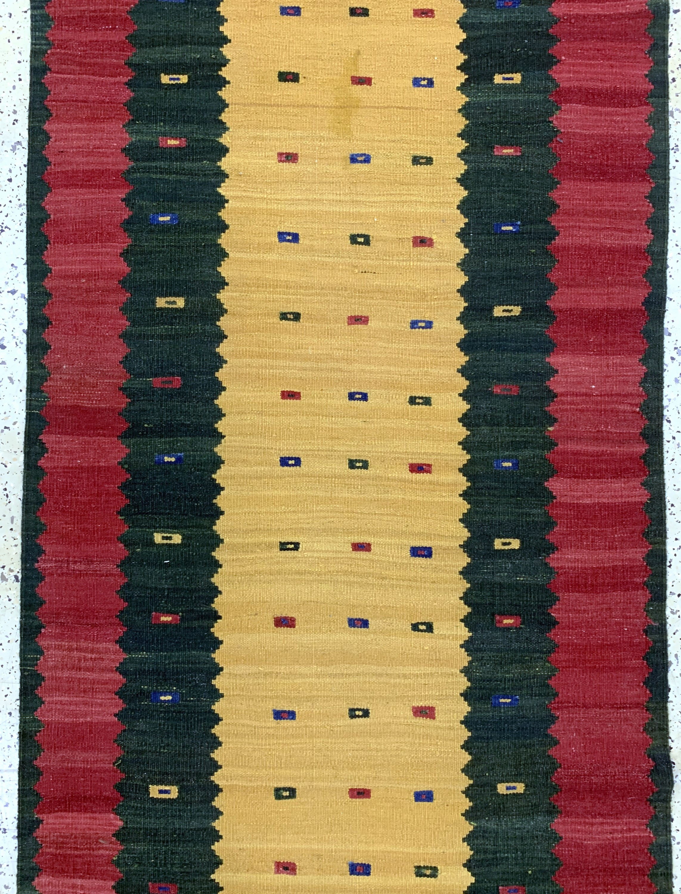 Detail b: Ghaschgai Kelim"Galerie", Persien, Mitte 20.Jhd, Wolle auf Wolle, ca. 685 x 95 cm, EHZ:(nahezu Neuwertig)