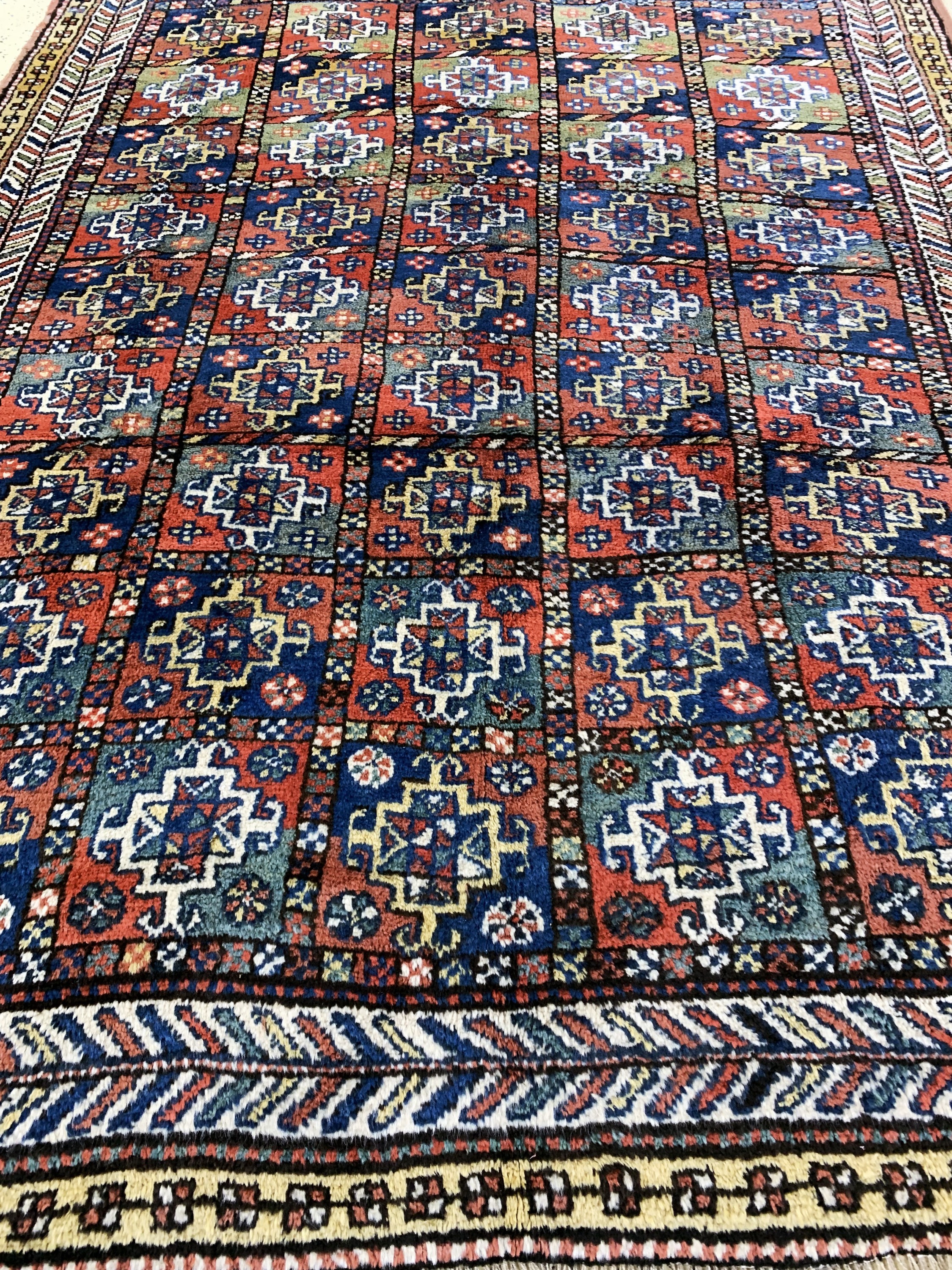 Detail e: Khorasan Kordi alt, Persien, Anfang 20.Jhd,Wolle auf Wolle, ca. 245 x 180 cm, EHZ: 2