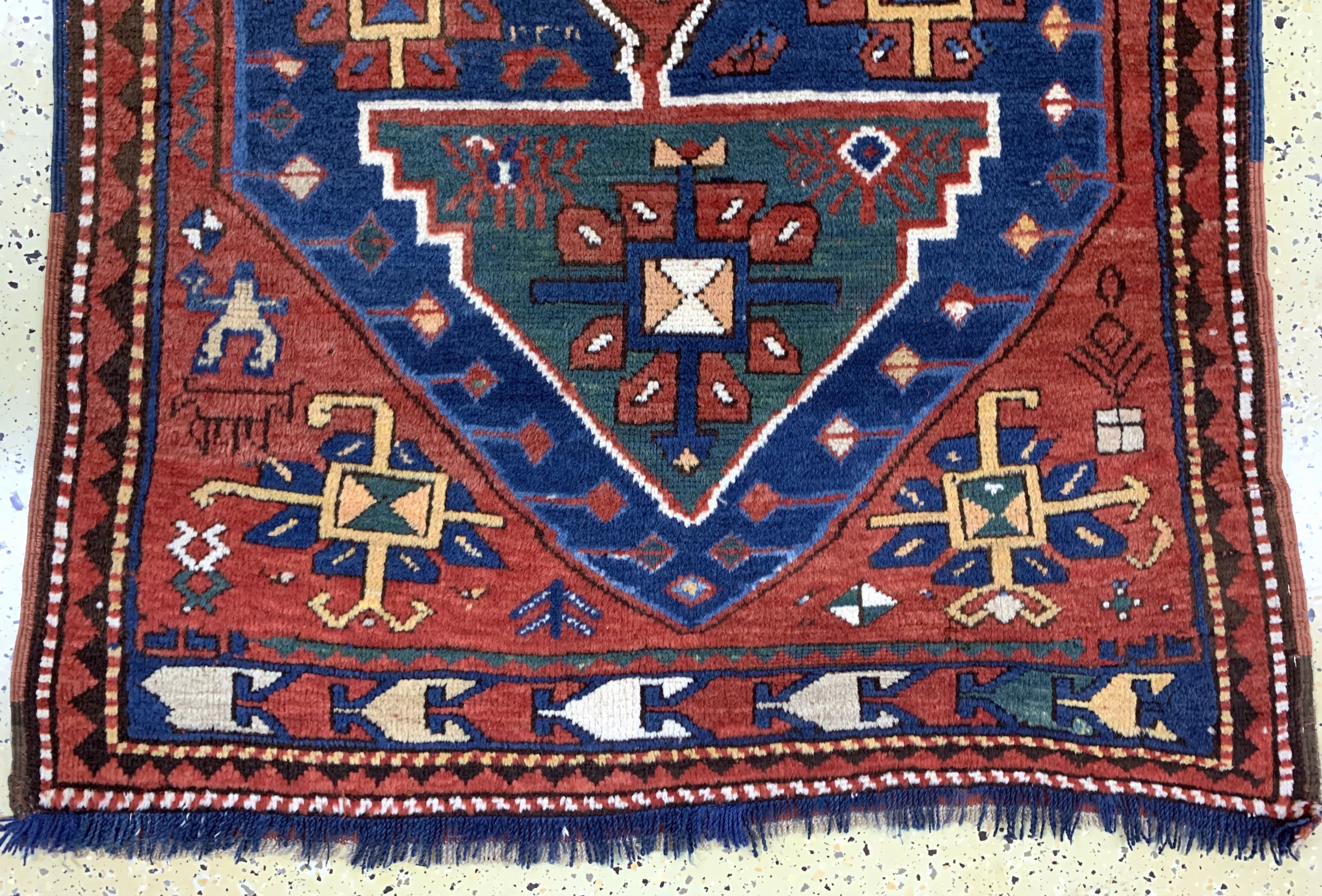 Detail c: Antiker Kazak, Kaukasus, datiert 1334(1914), Wolle auf Wolle, ca. 245 x 116 cm,EHZ: 2
