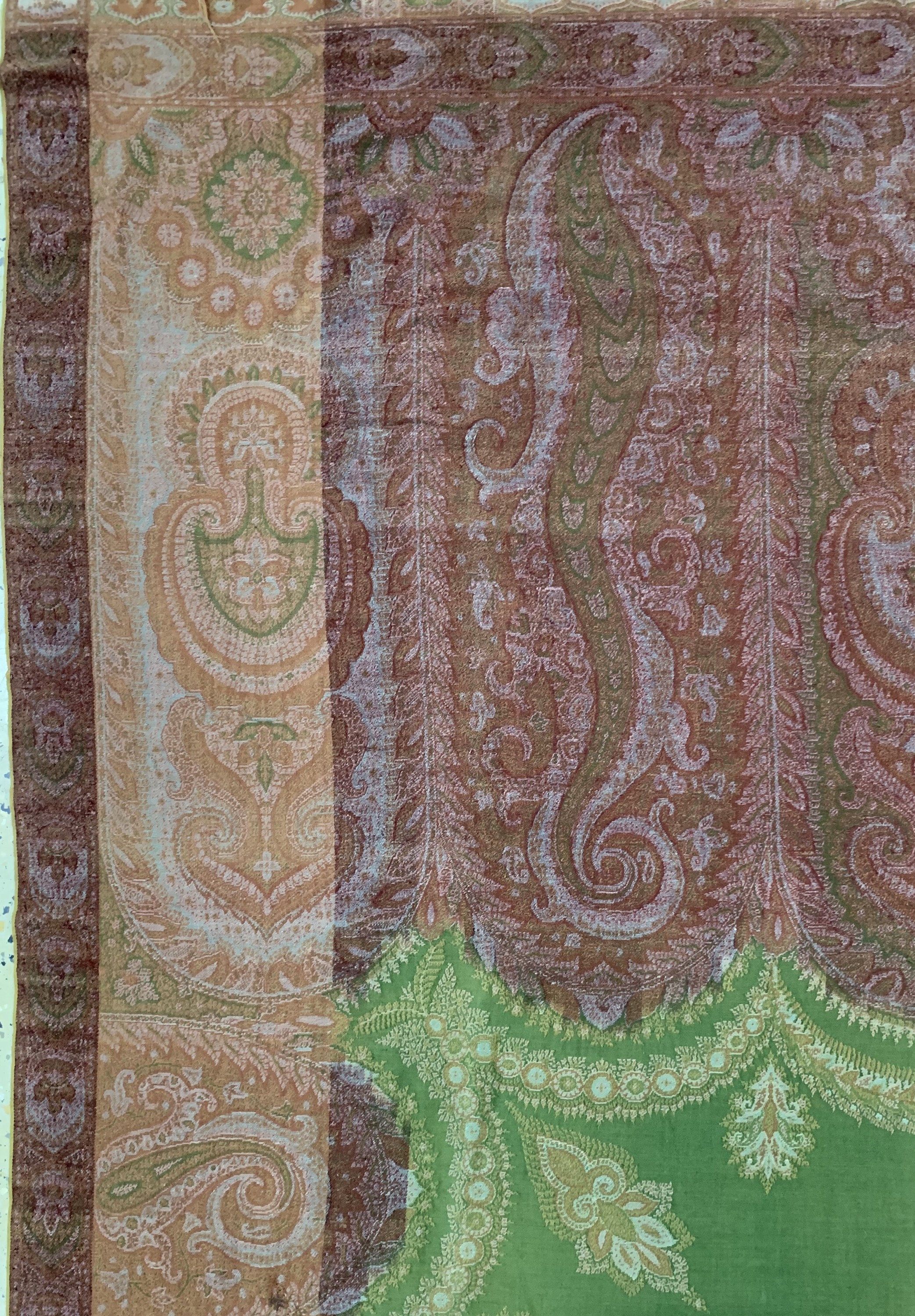 Detail d: Kaschmir Schal, Frankreich, Anfang 20.Jhd Wollstikerei, ca. 309 x 154 cm, EHZ: 2