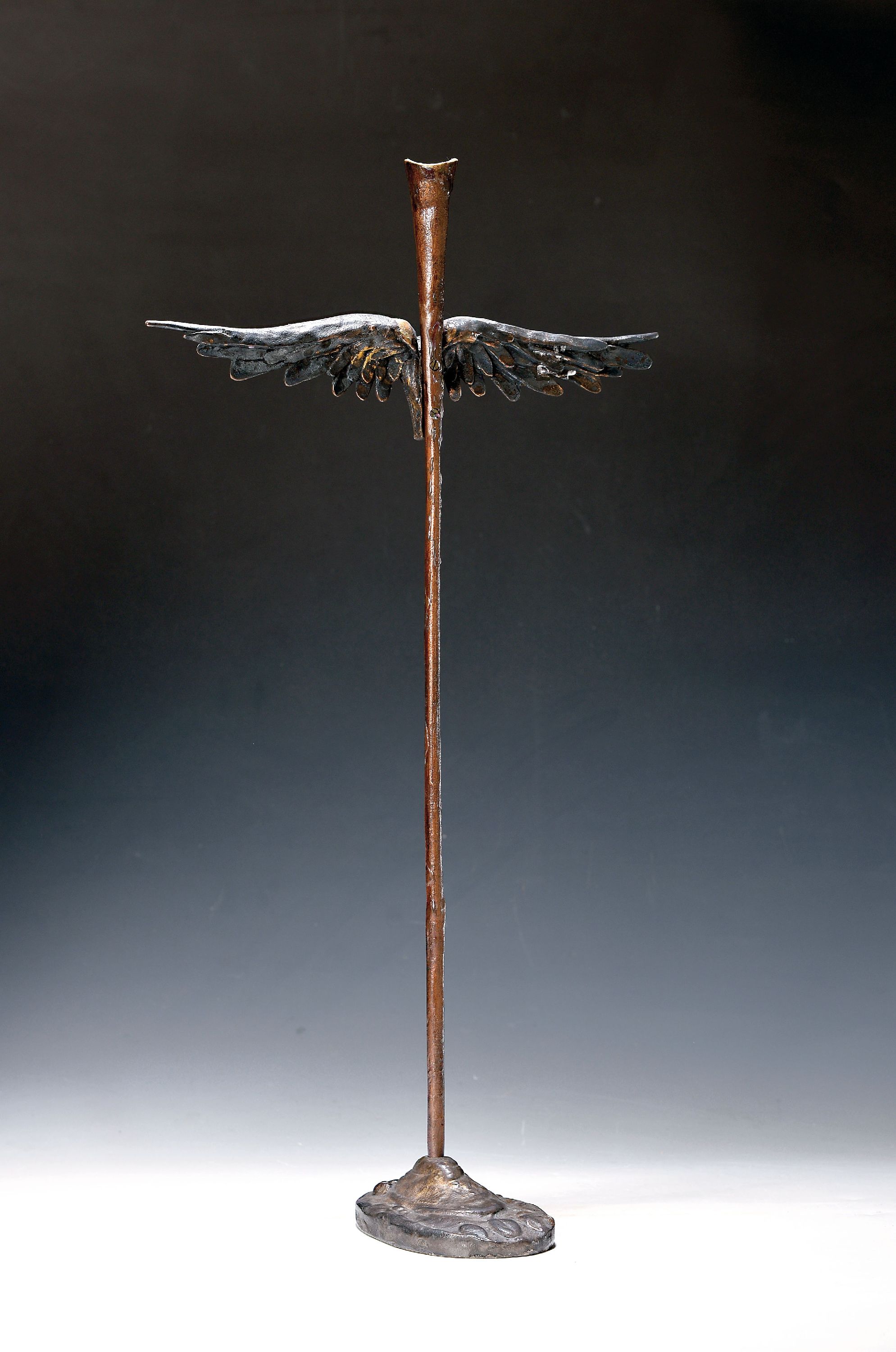 Paul Wunderlich, 1927-2010, Flügelleuchter, Bronze, sign., dat. 1979 und num. 55/300, ca. 61 cm
