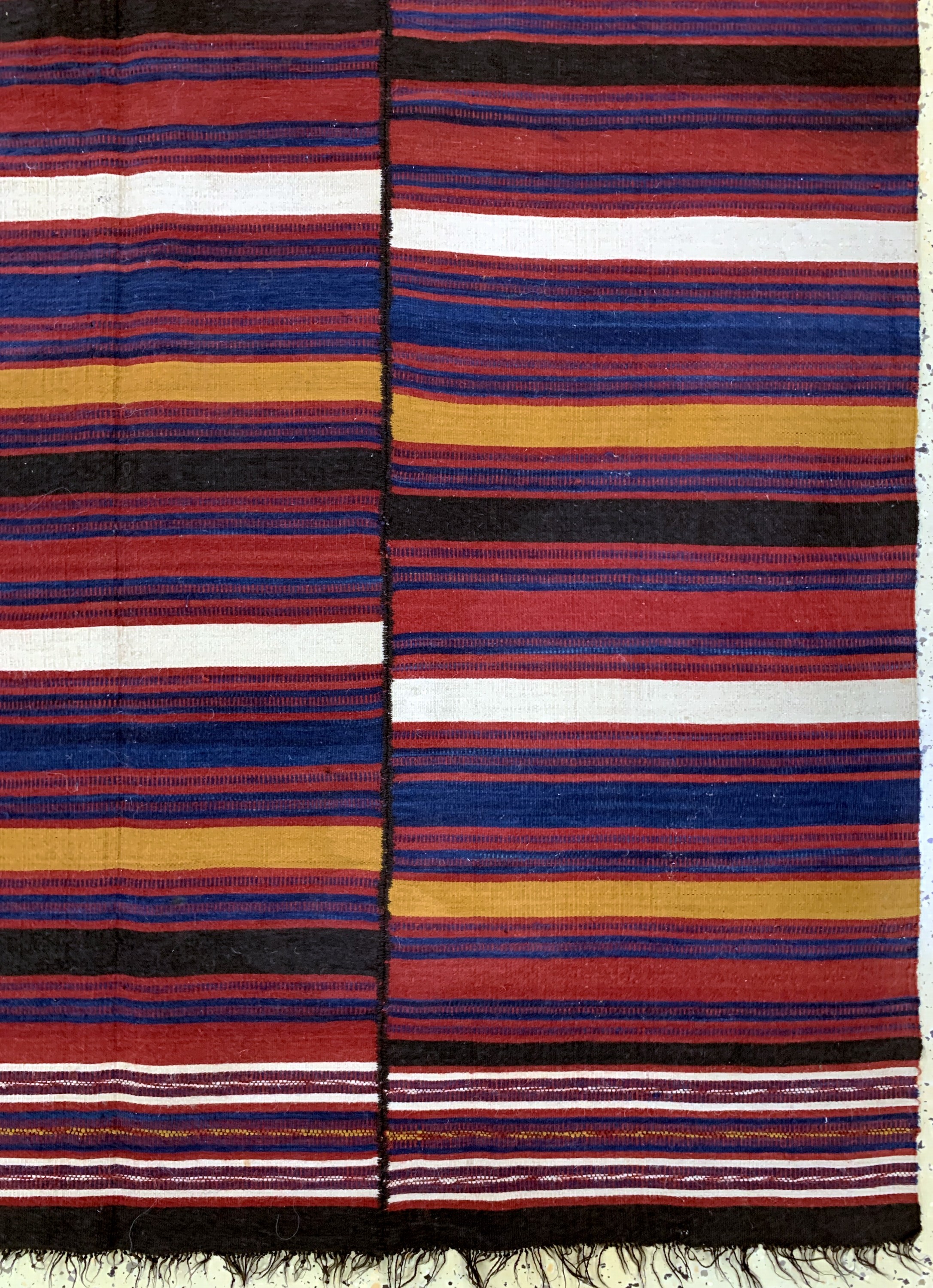 Detail a: Kelim fein(3 Bahnig), Persien, Anfang 20.Jhd, Wolle auf Wolle, ca. 210 x 150 cm, EHZ: 2(kleine Restaurierungen).