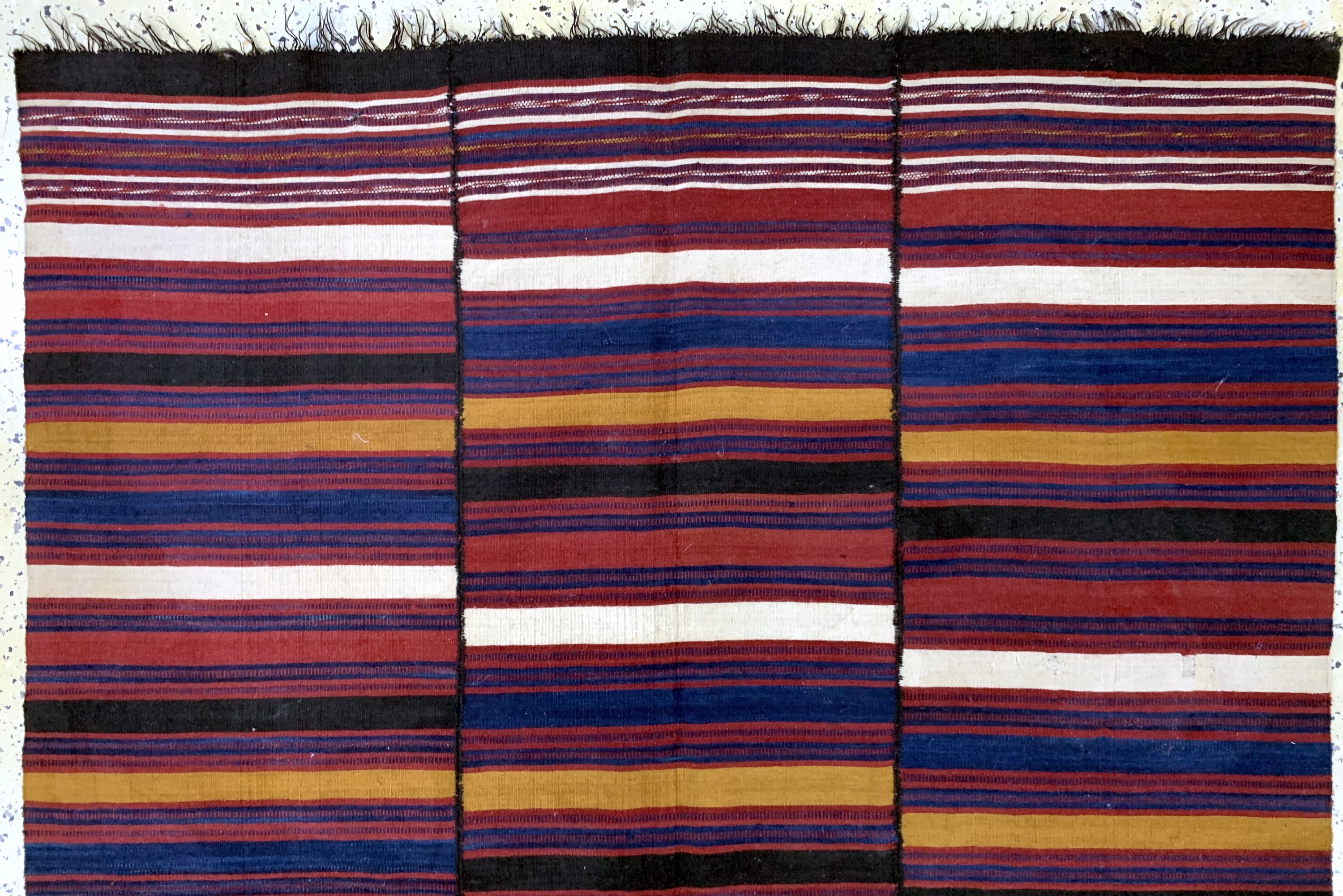 Detail c: Kelim fein(3 Bahnig), Persien, Anfang 20.Jhd, Wolle auf Wolle, ca. 210 x 150 cm, EHZ: 2(kleine Restaurierungen).