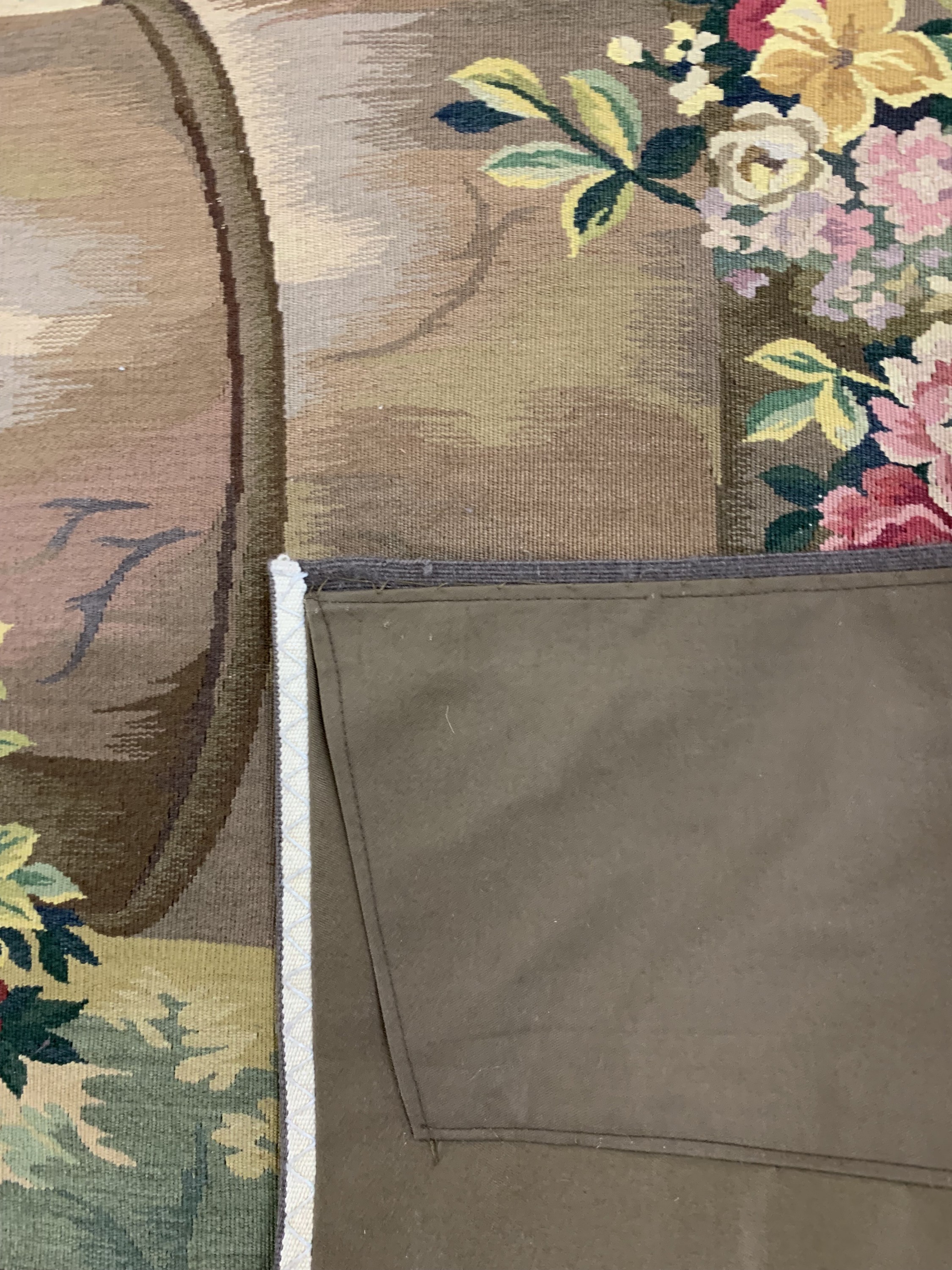 Detail g: Tappiserie fein, China, Ende 20.Jhd, Wolle auf Wolle, ca. 230 x 275 cm, EHZ:(nahezu Neuwertig).