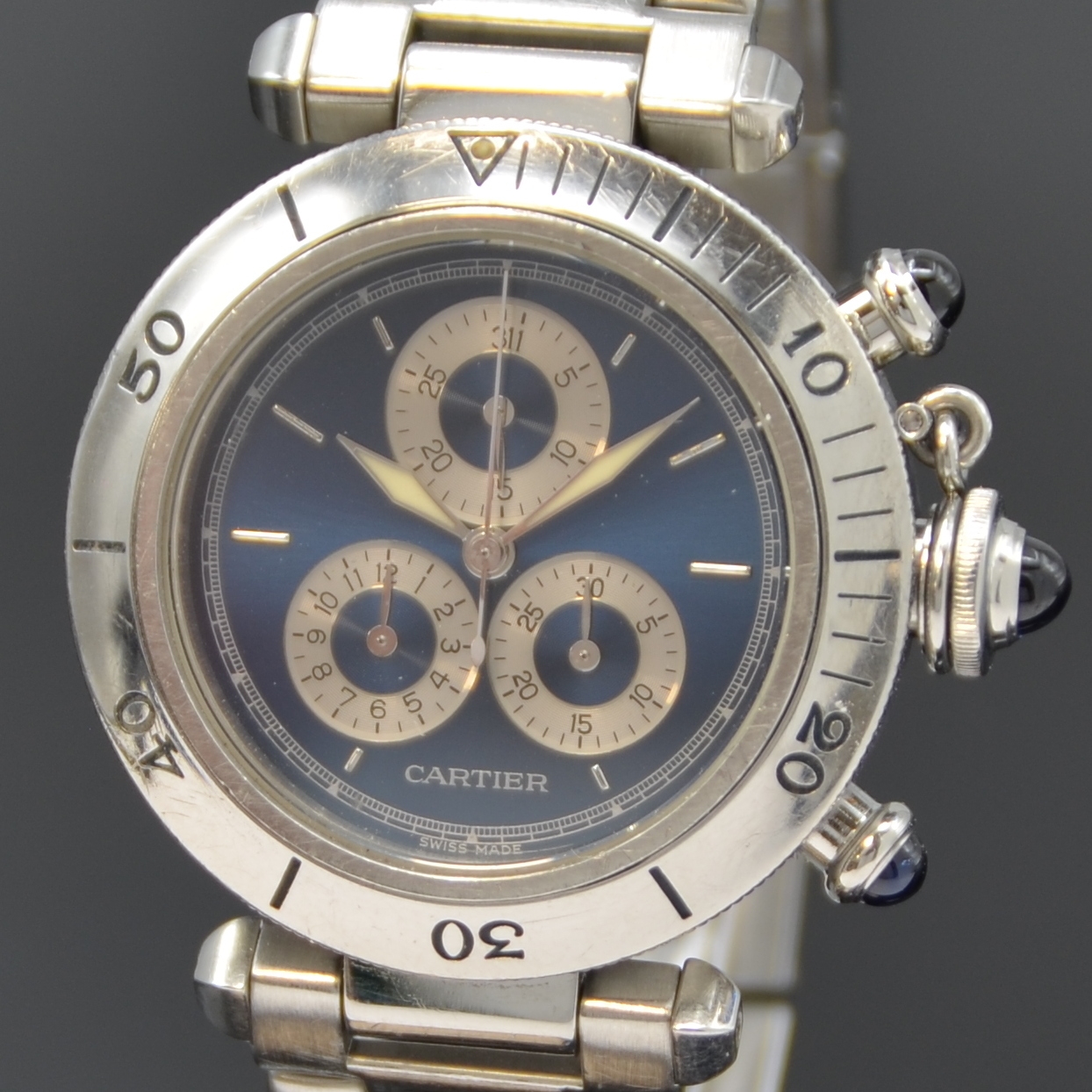 Detail a: CARTIER Pasha Armbandchronograph Referenz 1352 1, Schweiz um 1999, quarz, Edelstahlgeh. inkl. Gliederband m. dopp. Faltschl., Boden 8-fach verschr., ...