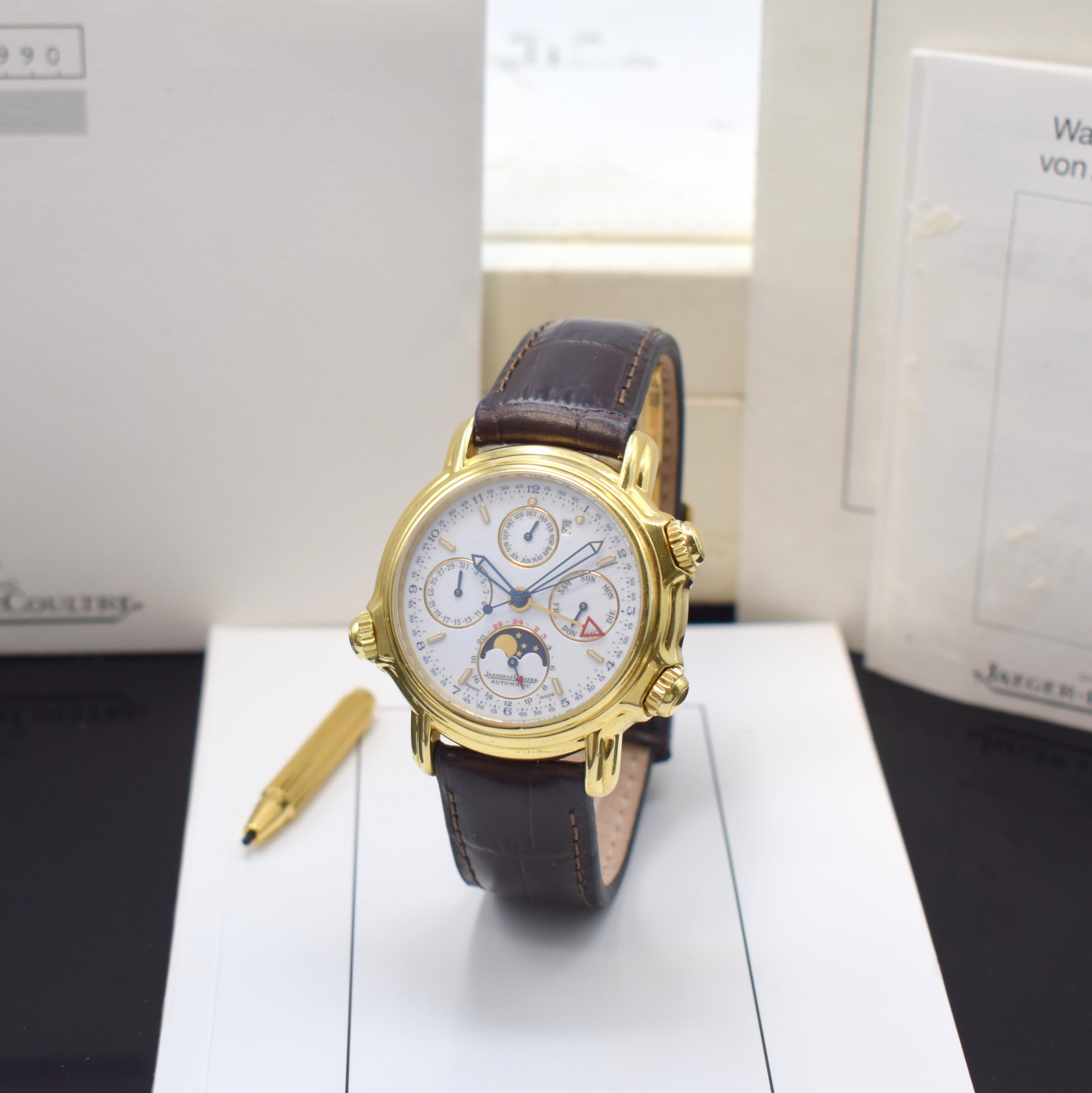 Jaeger-LeCoultre astronomische Herrenarmbanduhr Calendrier Perpetual Grand Reveil in GG 750/000 Referenz 180.1.99, Schweiz um 1992, massives Goldgeh. ...
