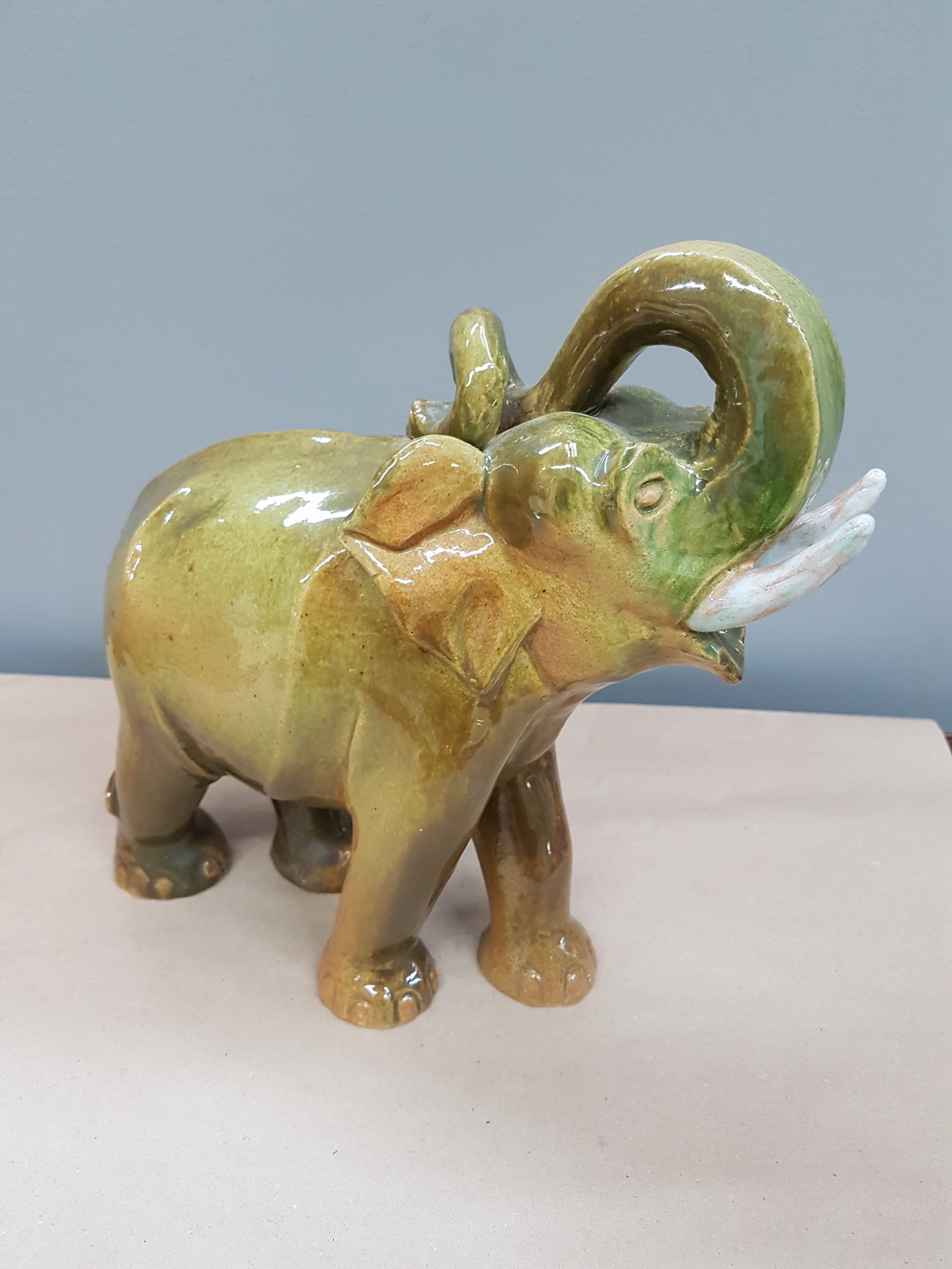 Detail a: Carl Egler, 1896 Rappenau - 1982 Karlsruhe, Kunstkeramik, Elefant, staffiert, am Fuß signiert, ca. 25 x 23 x 10 cm