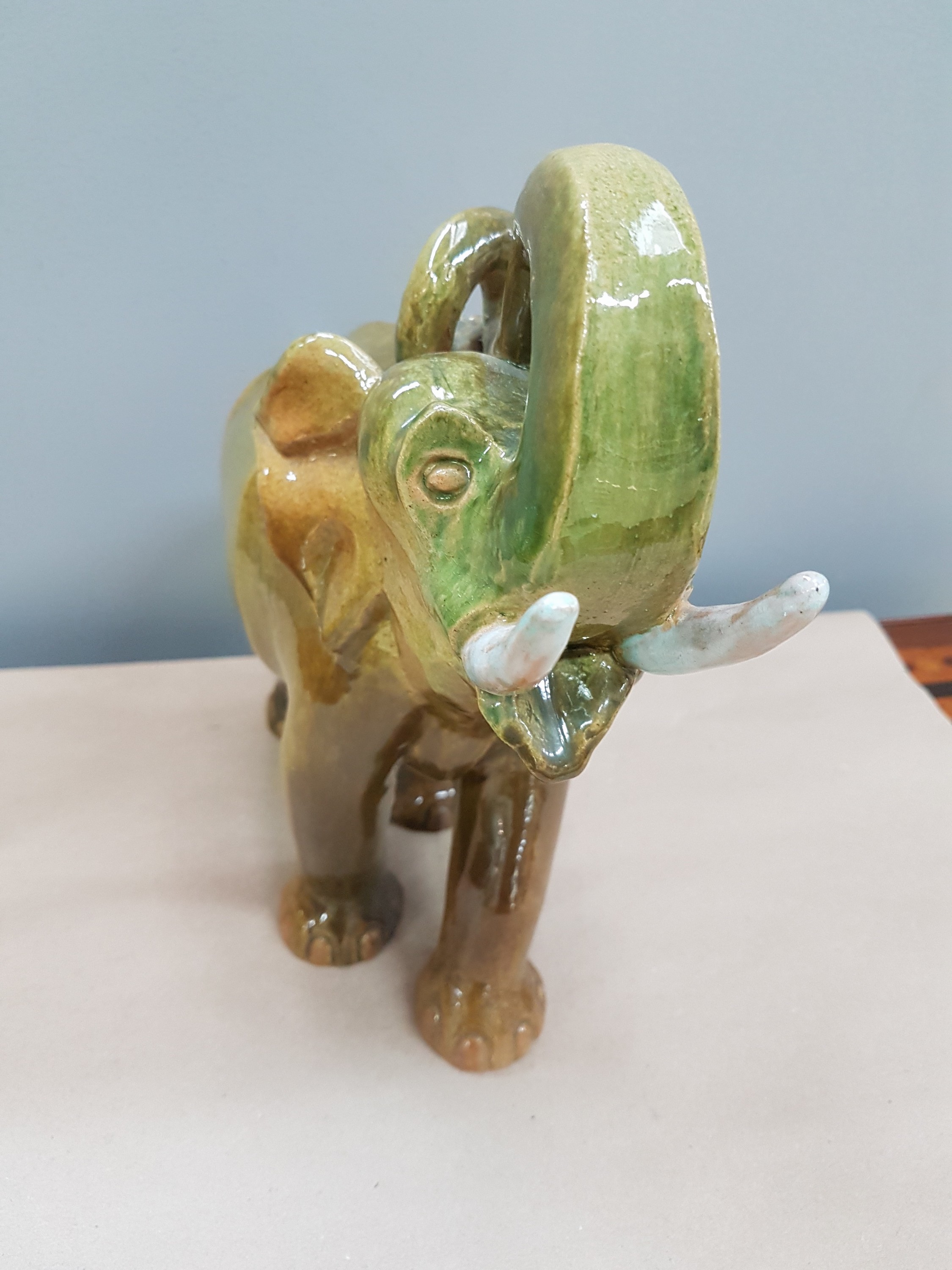 Detail b: Carl Egler, 1896 Rappenau - 1982 Karlsruhe, Kunstkeramik, Elefant, staffiert, am Fuß signiert, ca. 25 x 23 x 10 cm