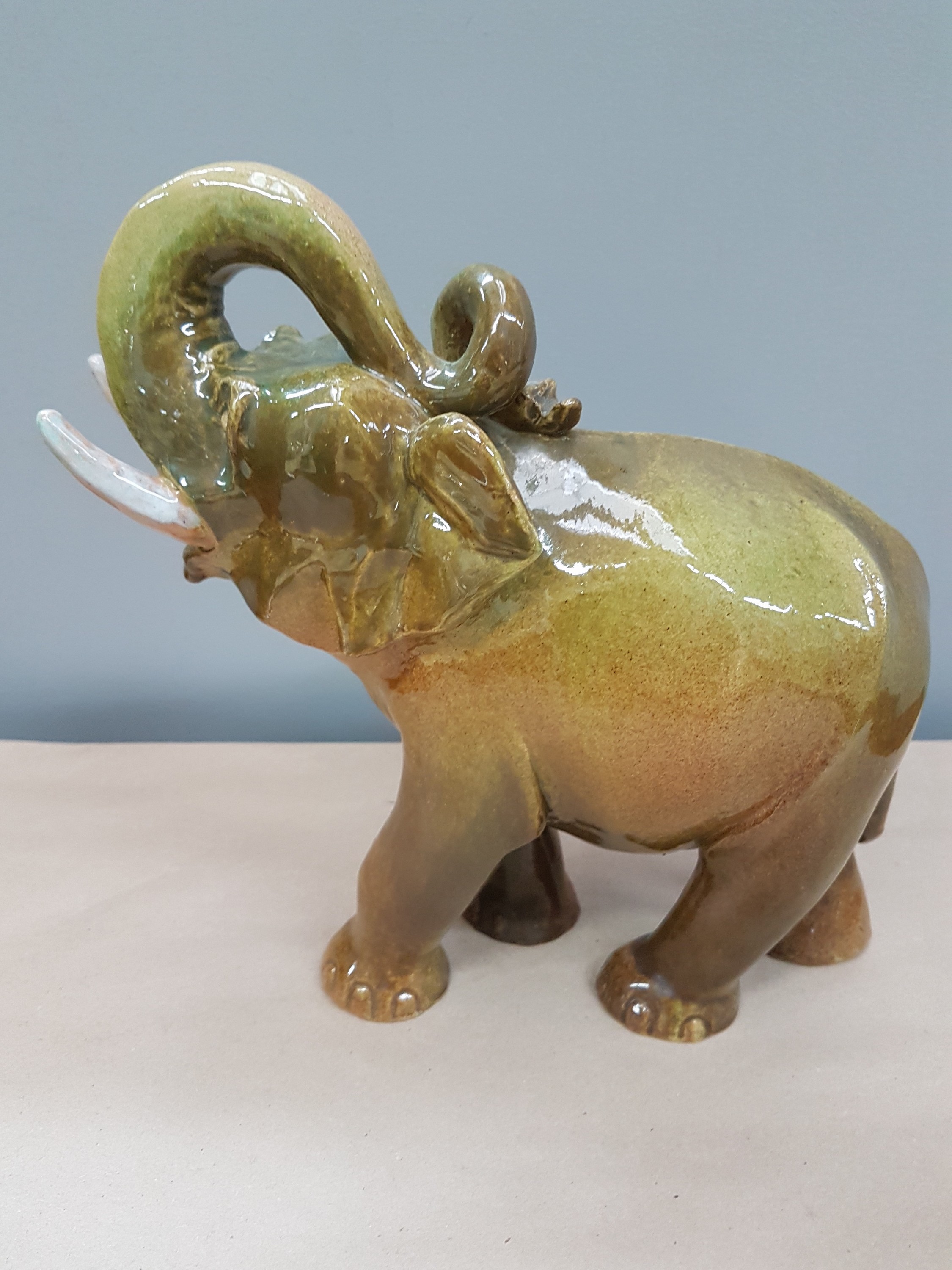 Detail d: Carl Egler, 1896 Rappenau - 1982 Karlsruhe, Kunstkeramik, Elefant, staffiert, am Fuß signiert, ca. 25 x 23 x 10 cm