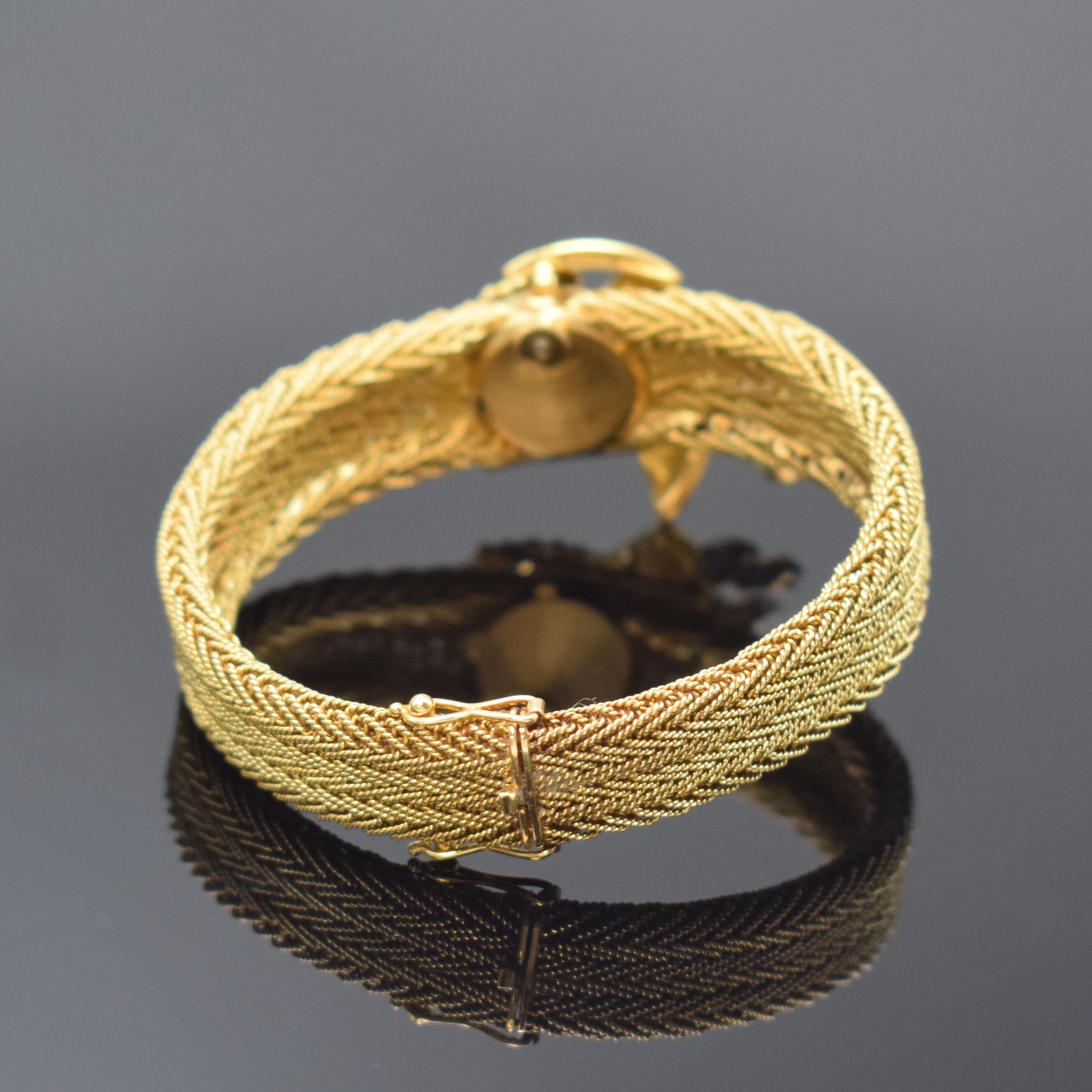 Detail c: BAUME & MERCIER / ESZEHA aufwendige Damenarmbanduhr in GG 750/000, Schweiz um 1960, Handaufzug, aufklappbare Schmuckschutzkappe aufw. mit Diamanten ...