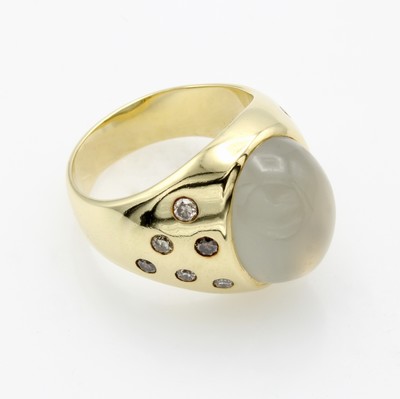26901480a - Ring mit Mondstein und Brillanten, GG 585/000, ovaler Mondsteincabochon ca. 9.30 ...