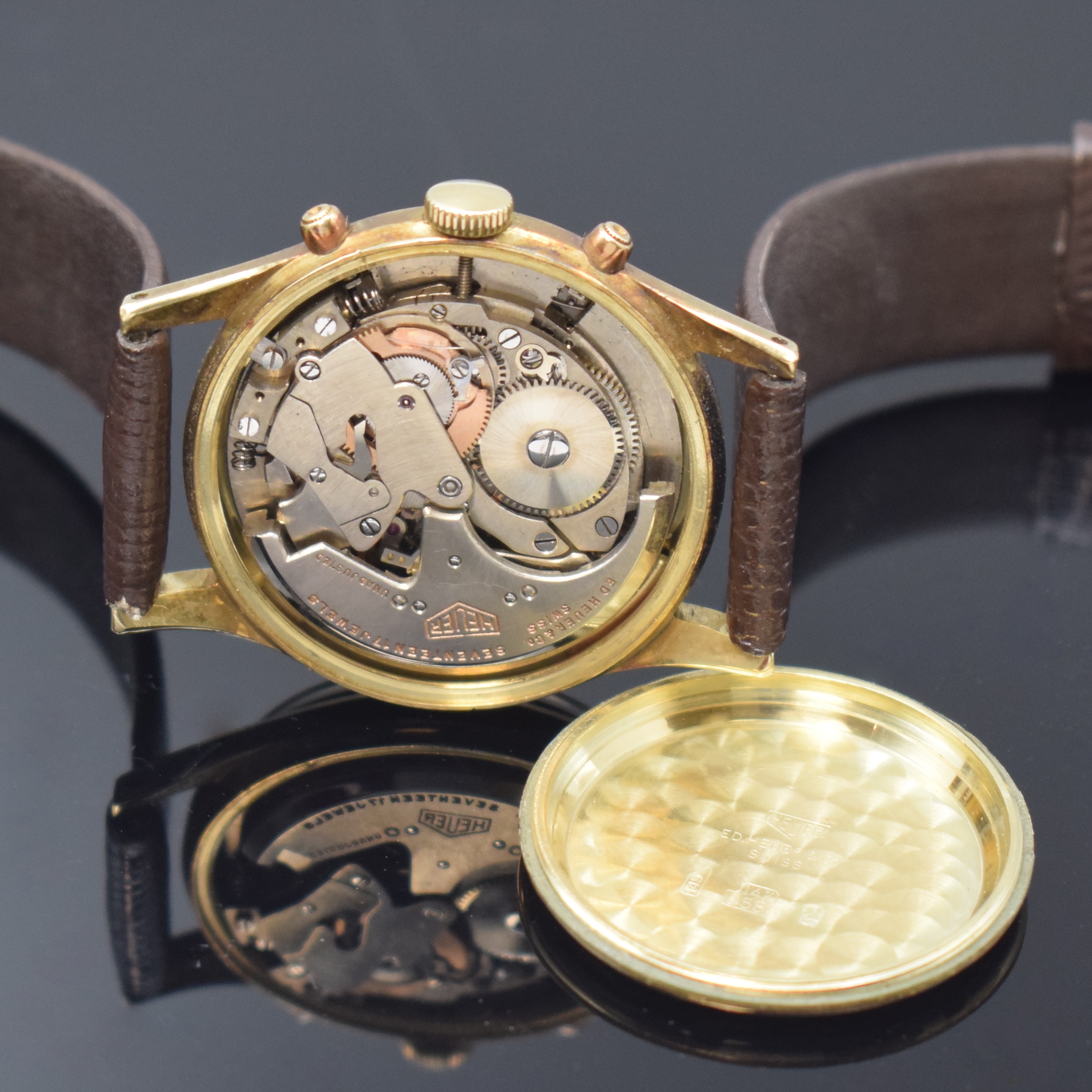 Detail d: HEUER Automatic seltene Armbanduhr mit Vollkalender in GG 585/000, Schweiz um 1950, Hammerautomatik, 2-tlg. Geh., Boden verschr.,seitl. Korrekturdr. ...