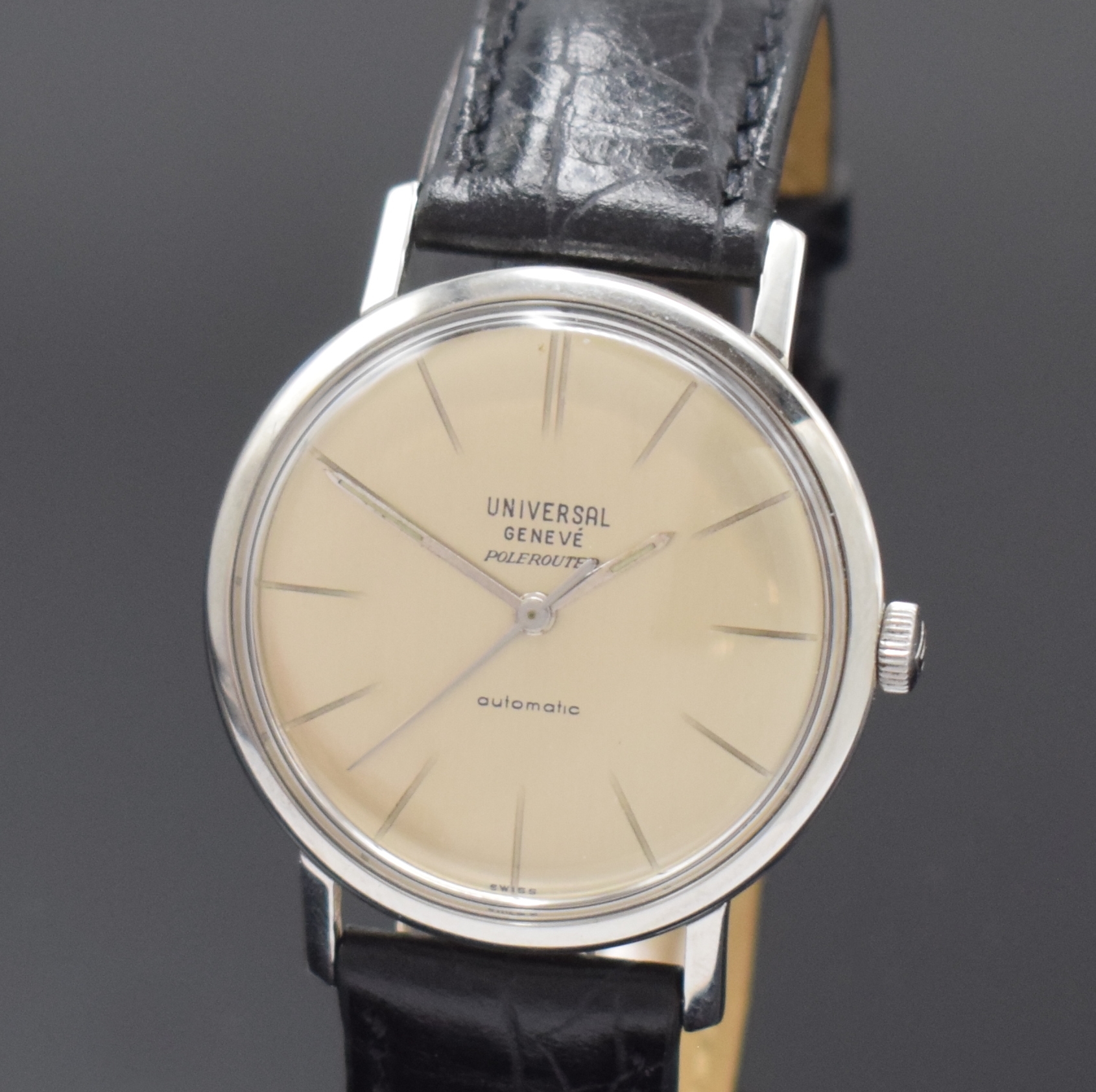 Detail a: UNIVERSAL GENEVE Polerouter Armbanduhr in Stahl, Schweiz um 1965, Automatik, flaches Geh. ohne Nummer, Boden verschr., orig. Krone, silb. Zifferbl. ...