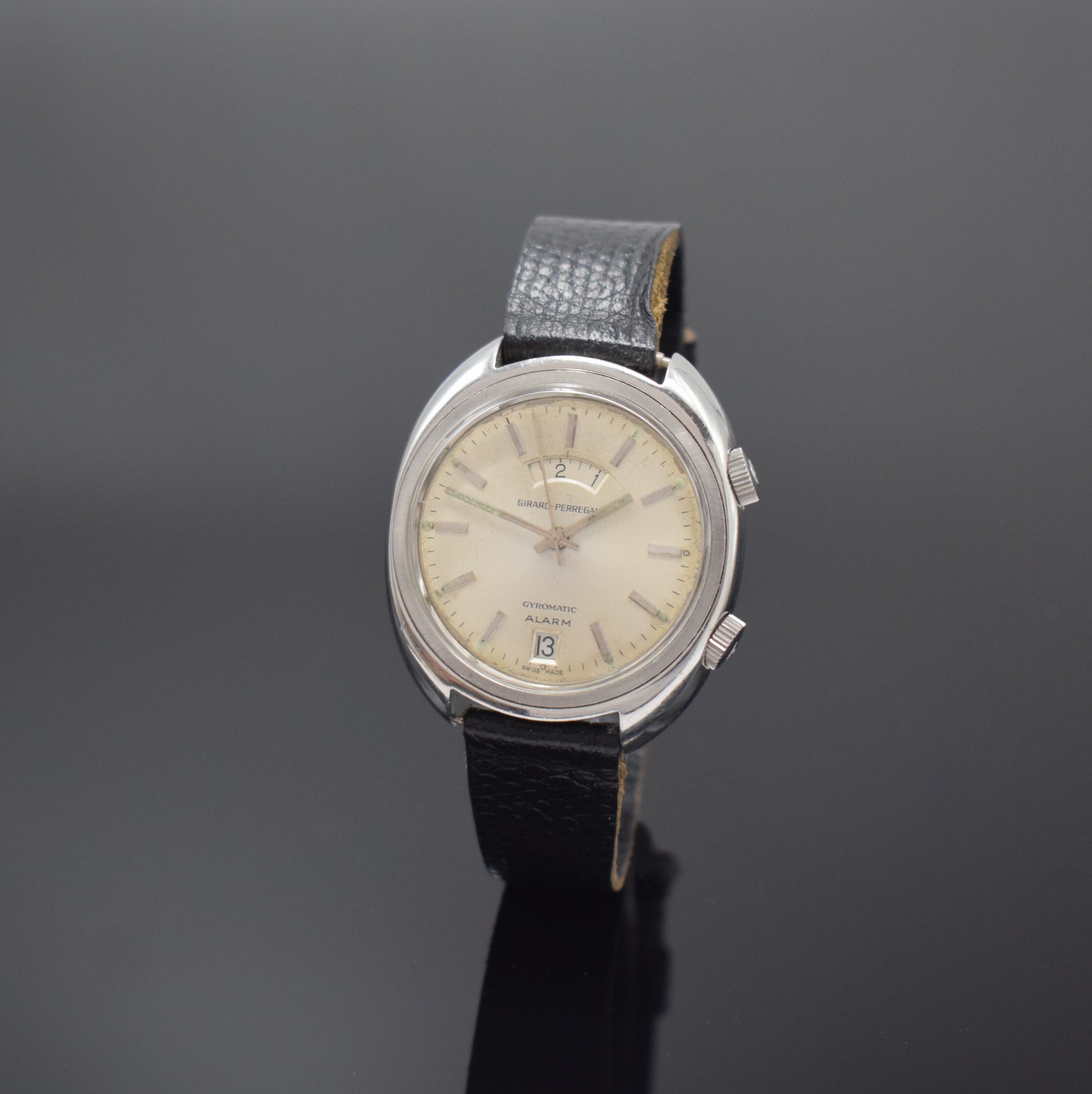 GIRARD PERREGAUX Gyromatic Alarm Armbandwecker in Stahl, Schweiz um 1970, Automatik, verschr. Geh., orig. Kronen, silb. Zifferbl. pat., silb. Indizes ...