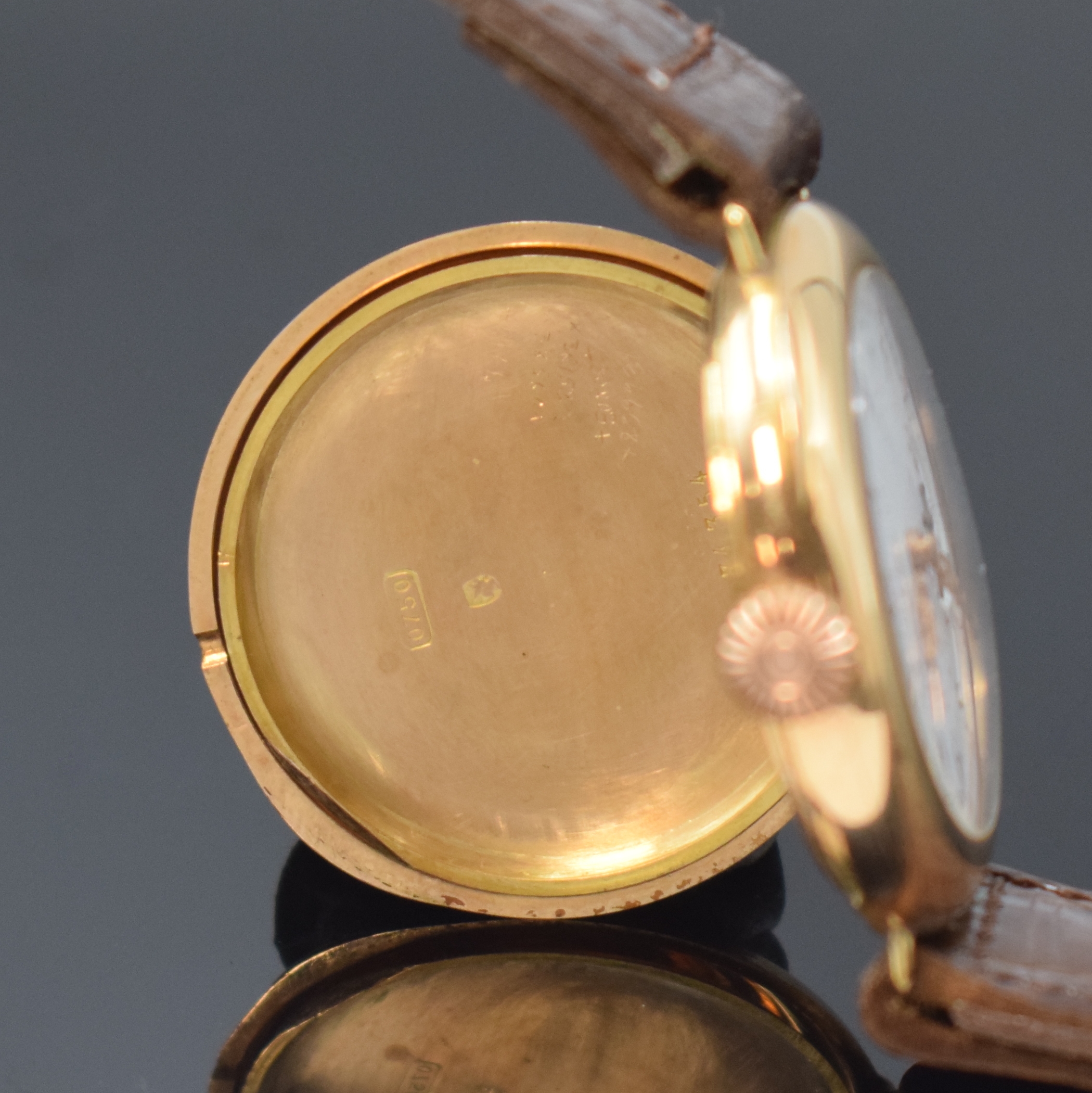 Detail f: EDWARD KOEHN sehr hochwertige Taschenuhr zur Armbanduhr umgebaut in RG 750/000, Schweiz um 1900, Scharniergeh. m. Monogramm-Grav., Gold-Cuvette bez. ...