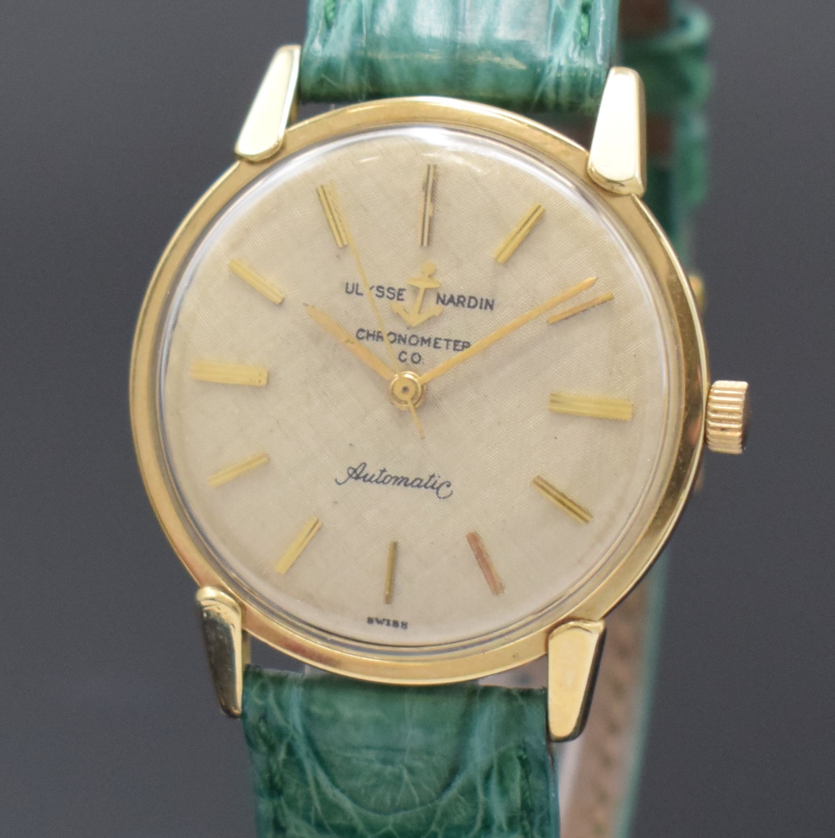 Detail a: ULYSSE NARDIN Chronometer Armbanduhr in GG 585/000, Schweiz/USA um 1965, Automatik, amerikanisches Monocoque Geh., silb. Schraffur-Zifferbl. pat., ...