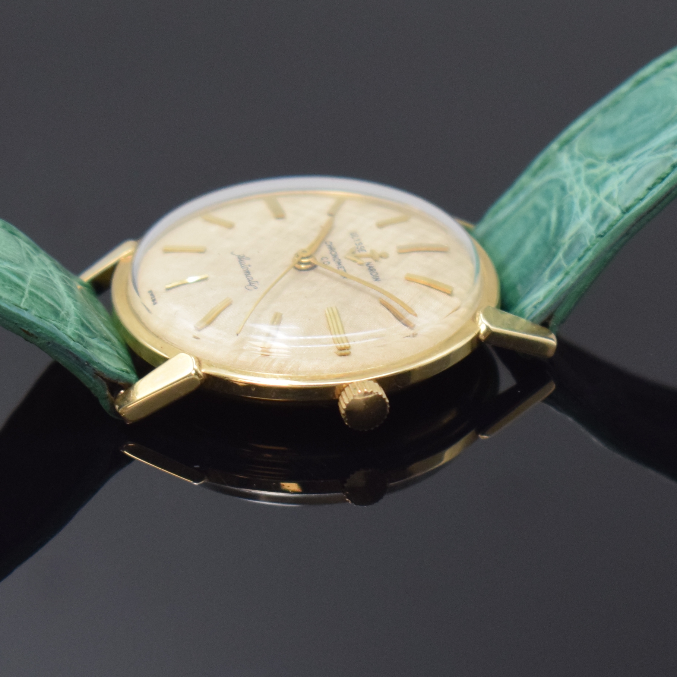 Detail b: ULYSSE NARDIN Chronometer Armbanduhr in GG 585/000, Schweiz/USA um 1965, Automatik, amerikanisches Monocoque Geh., silb. Schraffur-Zifferbl. pat., ...