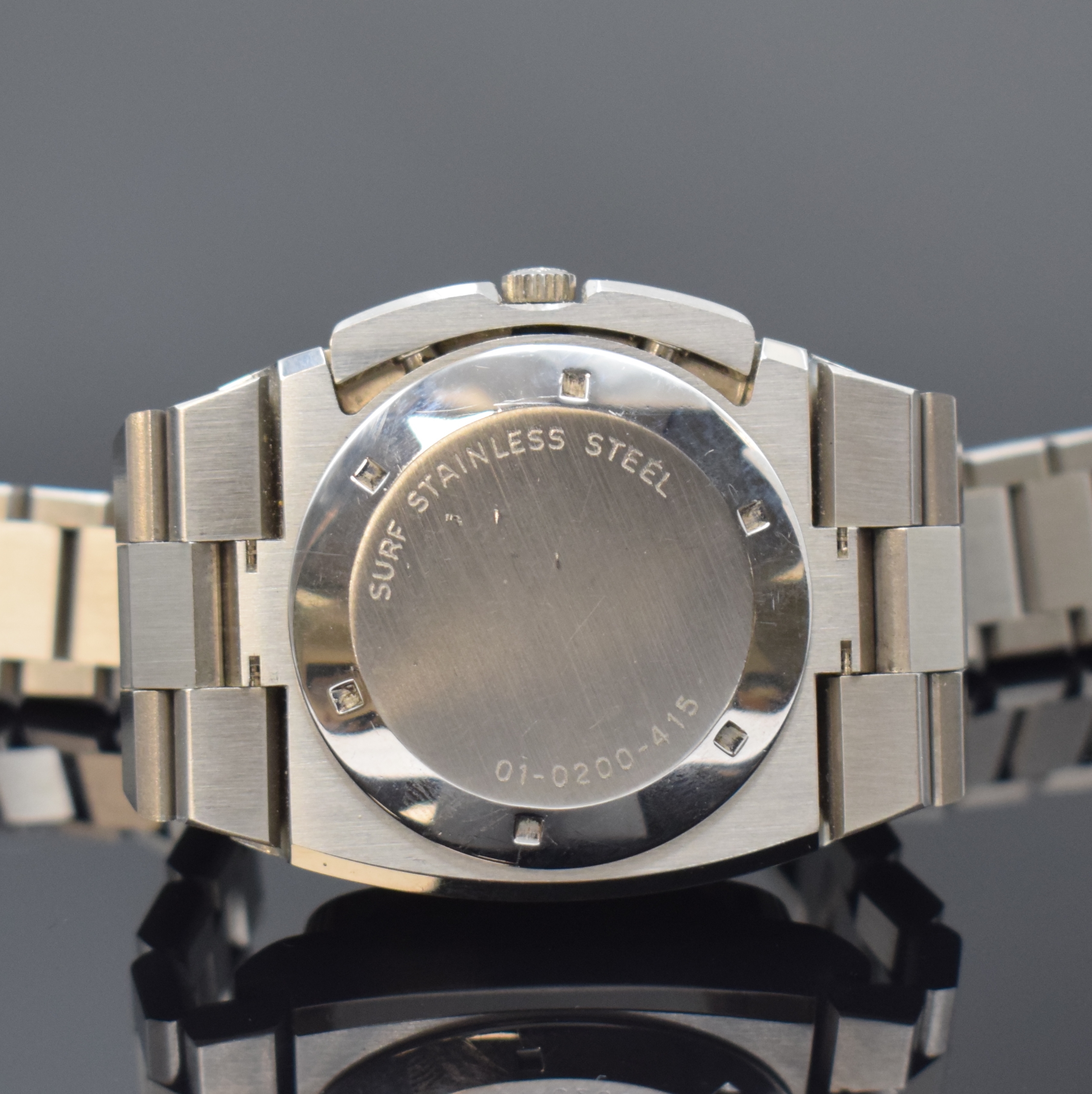 Detail d: ZENITH El Primero TV-Screen Armbandchronograph Referenz 01-0200-415 in Stahl mit Stahlband, Schweiz um 1975, Automatik, verschr. Geh. m. integr. ...