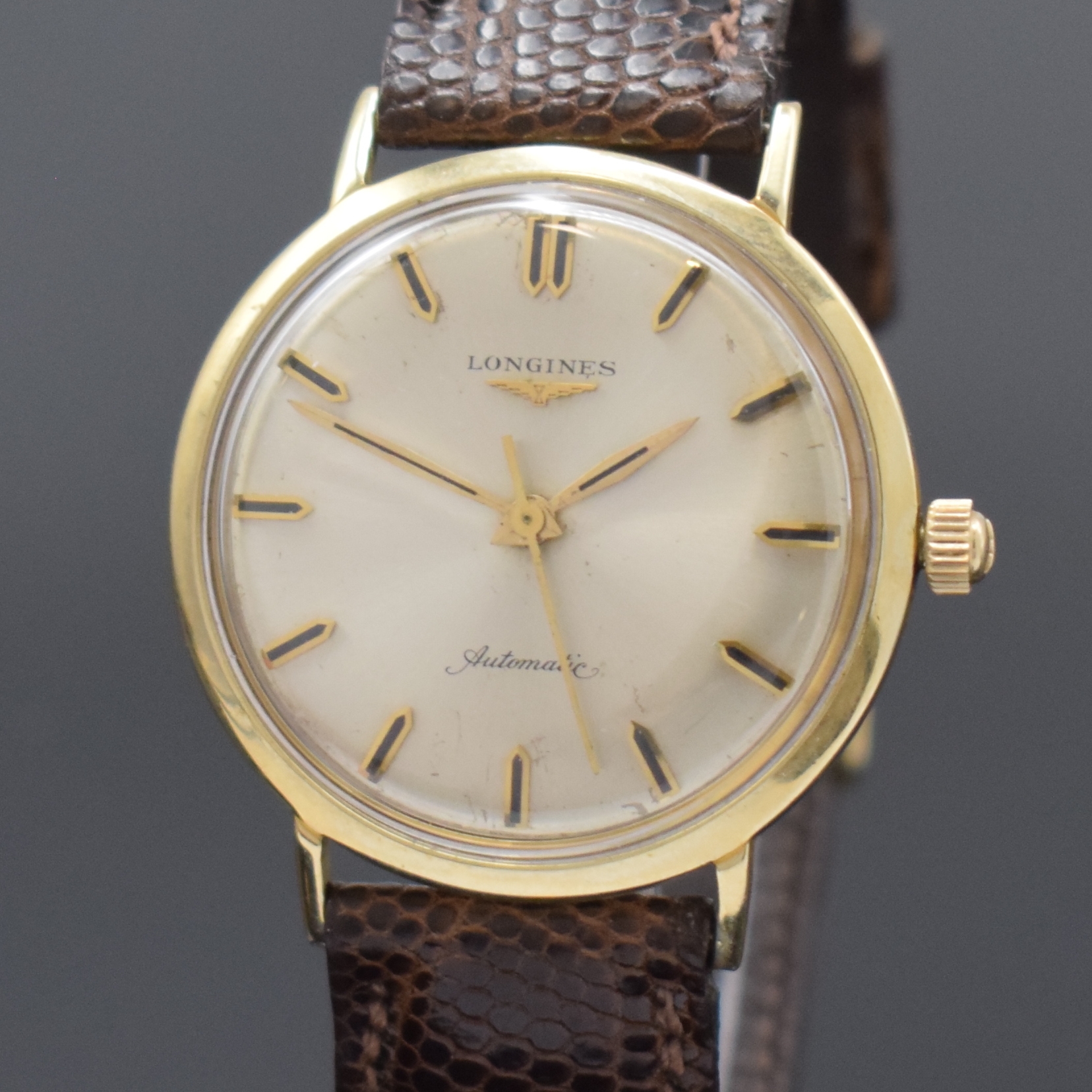Detail a: LONGINES Armbanduhr in GG 585/000, Schweiz / USA um 1960, Automatik, amerikanisches Monocogue-Geh., silb. orig. Zifferbl. m. aufgel. Indizes ...