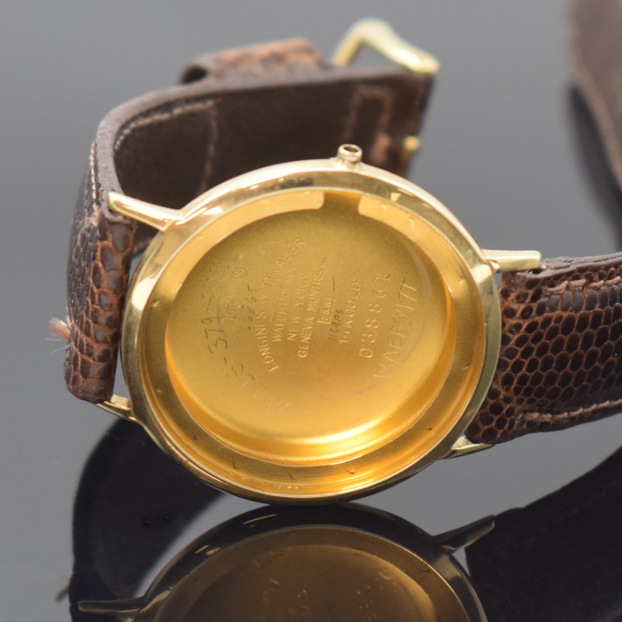 Detail d: LONGINES Armbanduhr in GG 585/000, Schweiz / USA um 1960, Automatik, amerikanisches Monocogue-Geh., silb. orig. Zifferbl. m. aufgel. Indizes ...