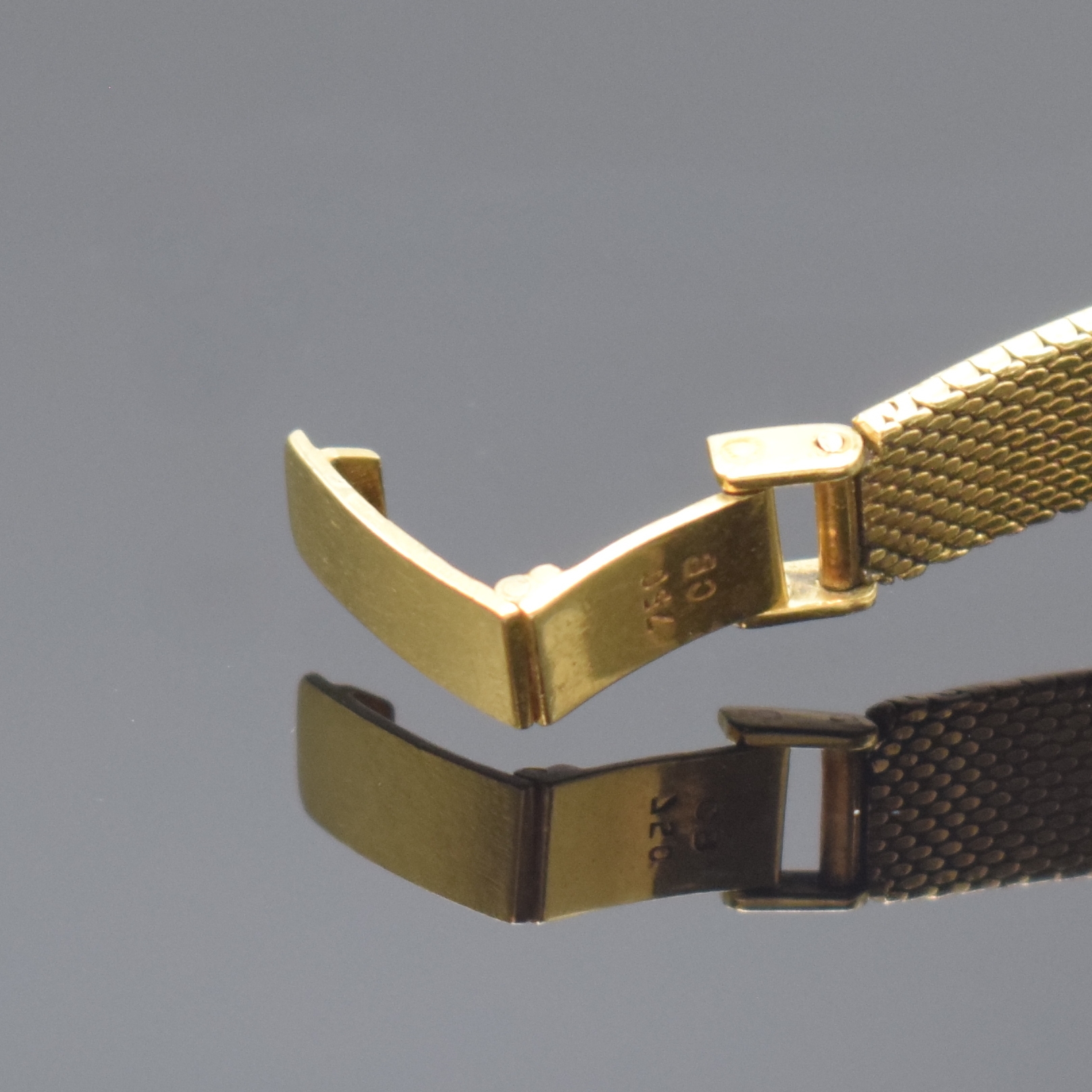 Detail b: BUCHERER Damenarmbanduhr in GG 750/000 Referenz 1004, Automatik, Schweiz um 1970, 2-teil. Geh., Boden aufgedr., Milanaiseband, silb. Zifferbl. m. ...