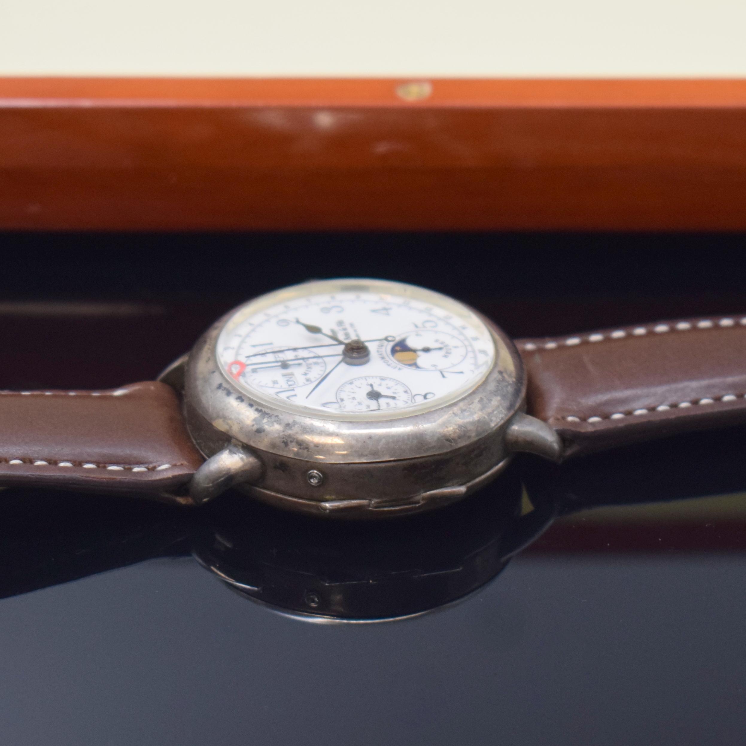 Detail c: DUBOIS Armbandchronograph in 925er Silber, Automatik, Schweiz 1990er Jahre, Geh. angel., Scharnierboden, Glasrand und Cuv. aufgedr., emailfarb. ...