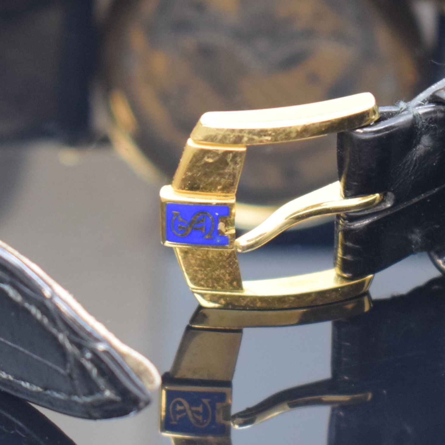 Detail b: KURT SCHAFFO "Elegance" feine und seltene Armbanduhr in GG 750/000, Automatik, beids. vergl., Boden aufgedr., orig. Lederband m. orig. GG ...