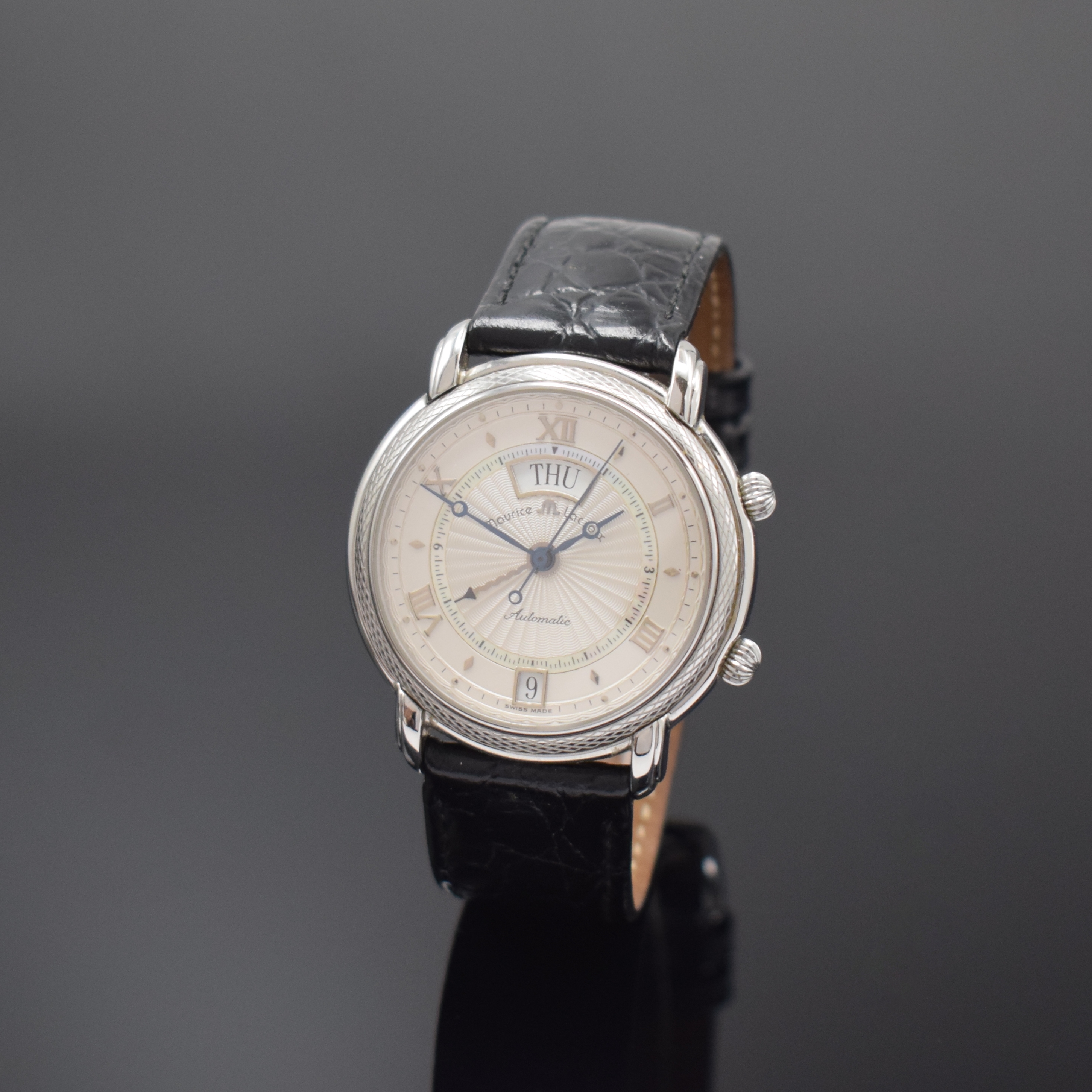MAURICE LACROIX Armbandwecker Referenz 20584, Automatik, Edelstahl pol., beids. vergl., silb., z. T. guill. Zifferblatt mit Perlmutteinlage, Tag und ...