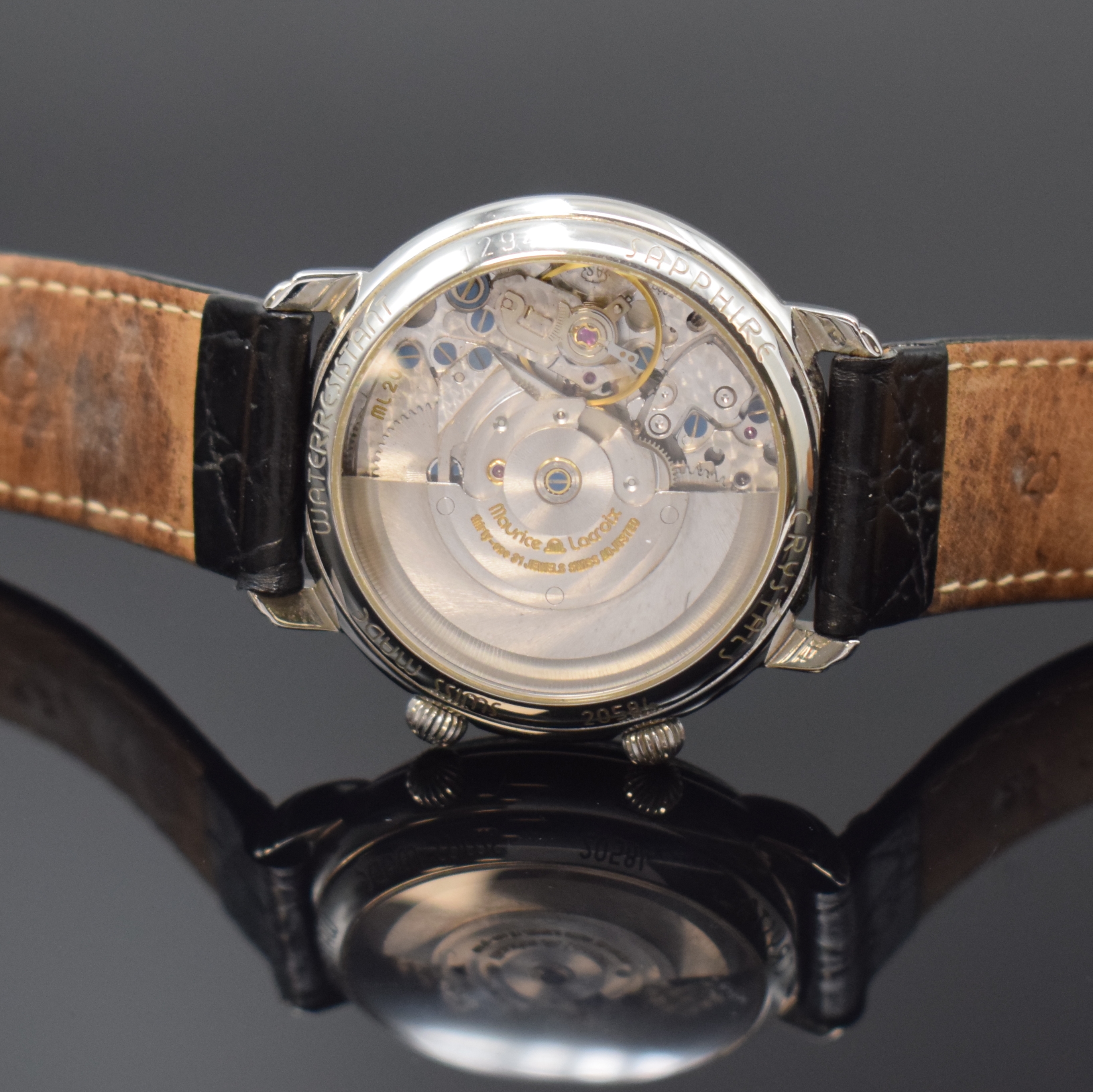 Detail d: MAURICE LACROIX Armbandwecker Referenz 20584, Automatik, Edelstahl pol., beids. vergl., silb., z. T. guill. Zifferblatt mit Perlmutteinlage, Tag und ...