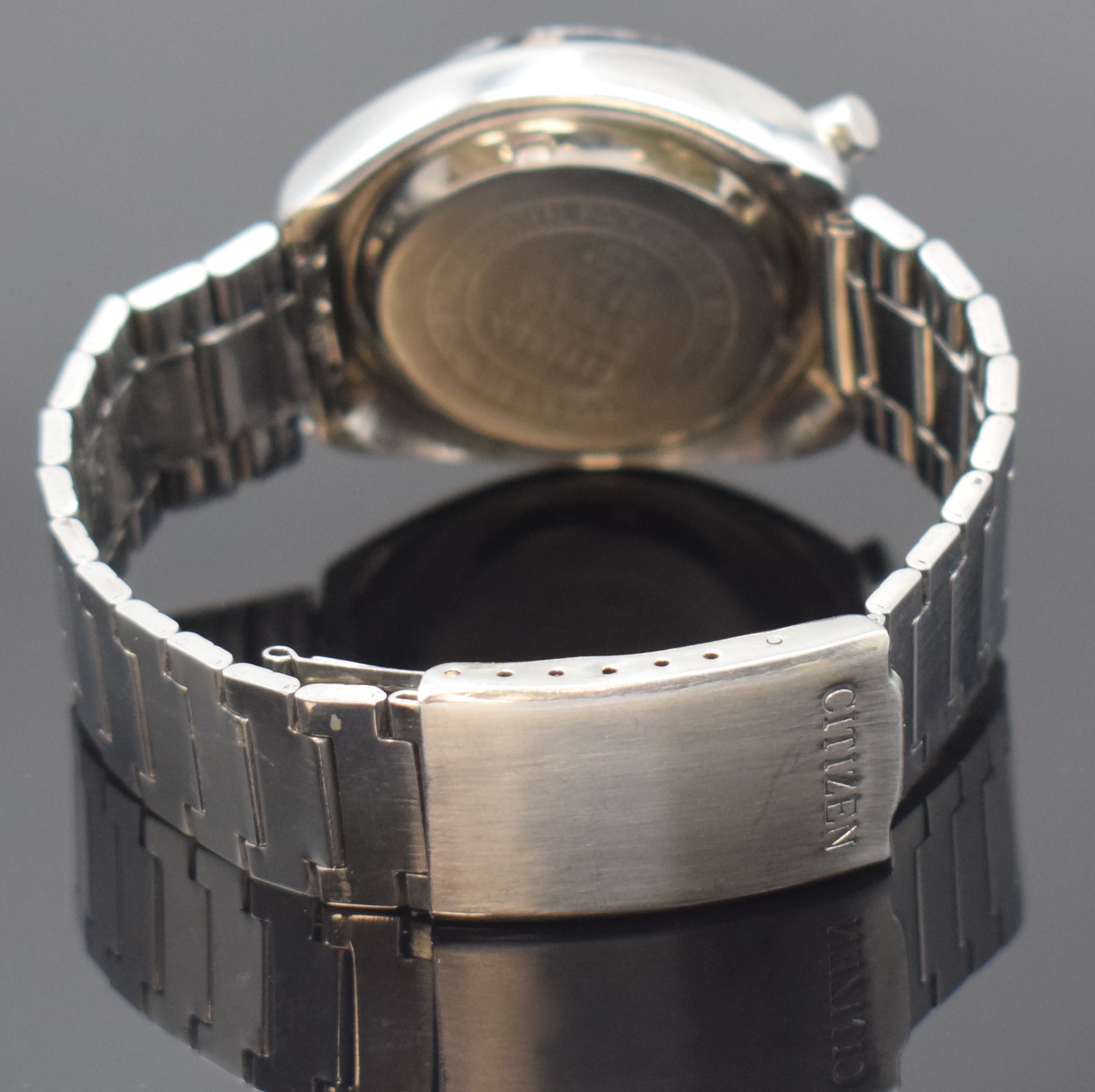 Detail b: CITIZEN Bullhead Armbandchronograph Referenz 4-901177K, Japan um 1972, Automatik, pultförmiges Metallgeh. inkl. orig. Gliederband m. Faltschl., ...